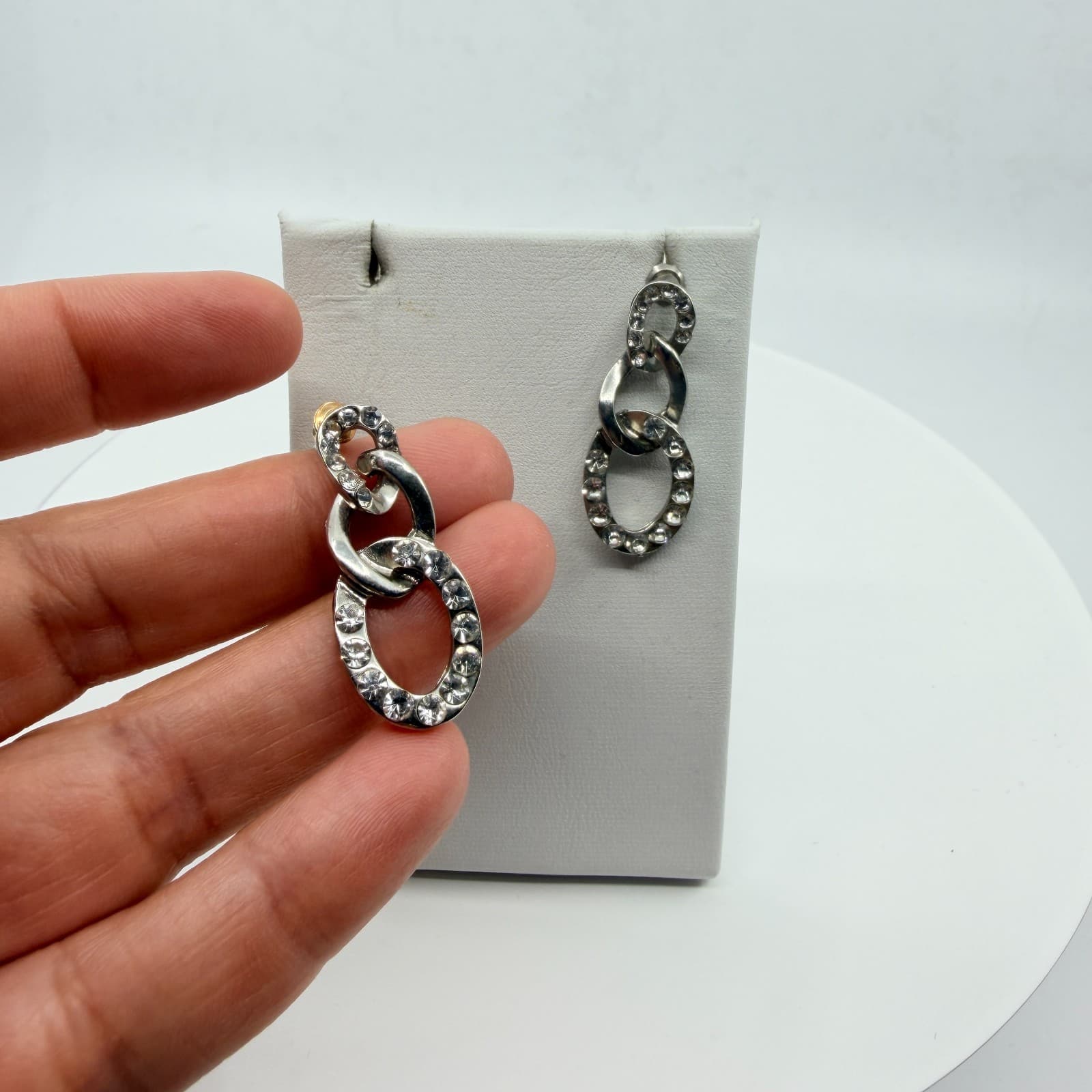 Vintage Rhinestone Link Drop Earrings Silver Tone Clear Crystal Oval Dangle Y2K - Thumbnail 8