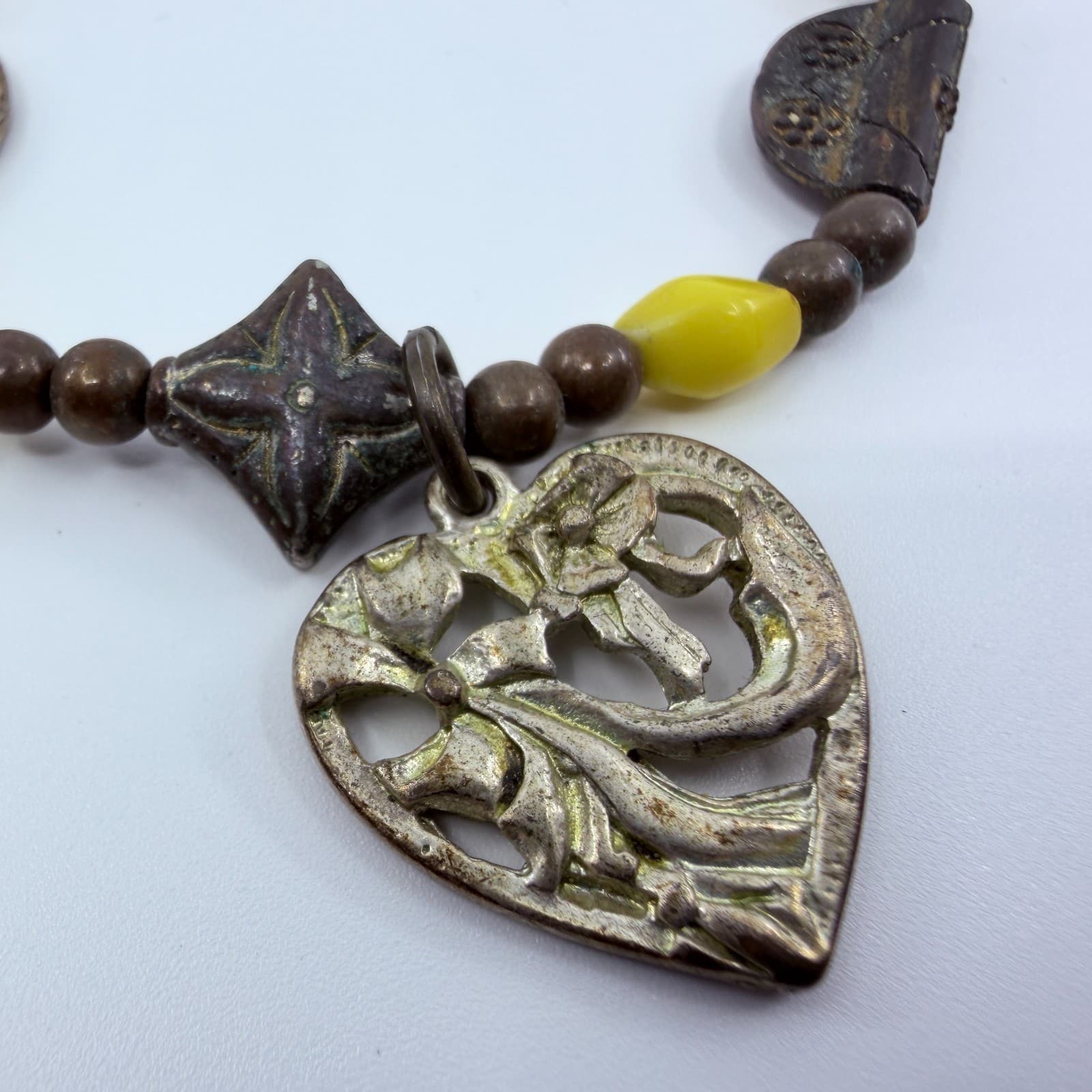 Vintage Silver Tone Heart Pendant Stretch Bracelet Yellow Boho Retro Statement - Thumbnail 4
