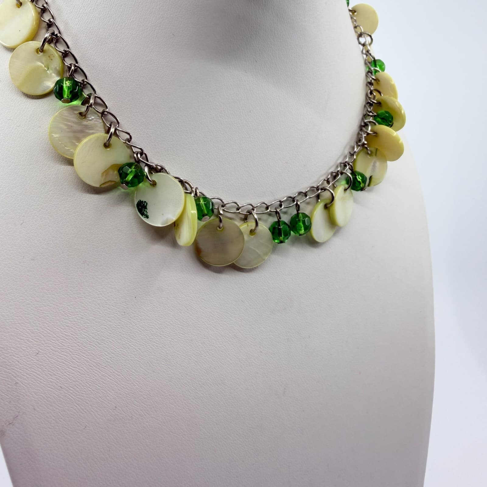 Vintage Silver Tone Iridescent Cream Disc Necklace Green Beaded Boho Beachy Y2K - Thumbnail 3