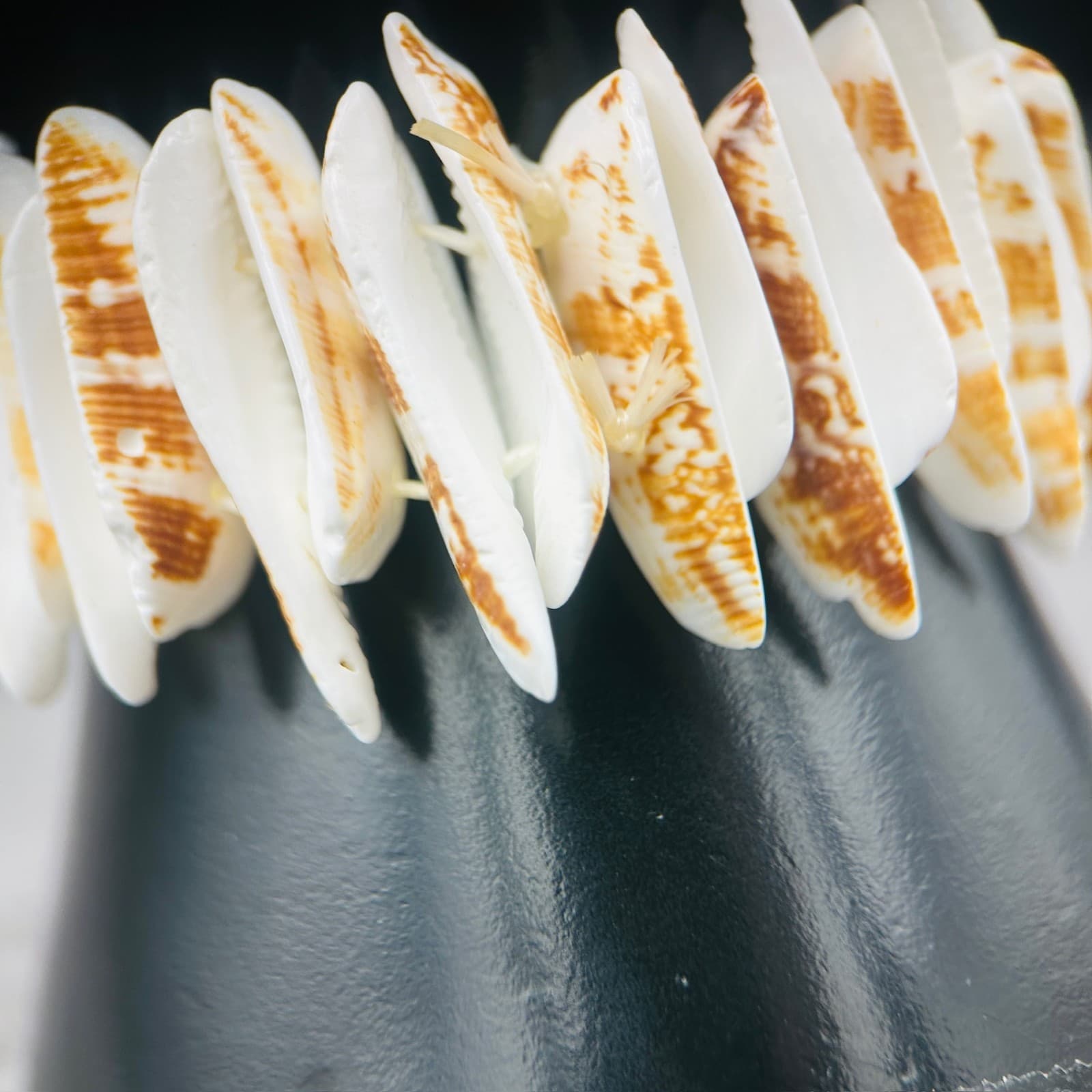 Natural Shell Disc Stretch Bracelet Beachy Boho Summer Style - Thumbnail 3