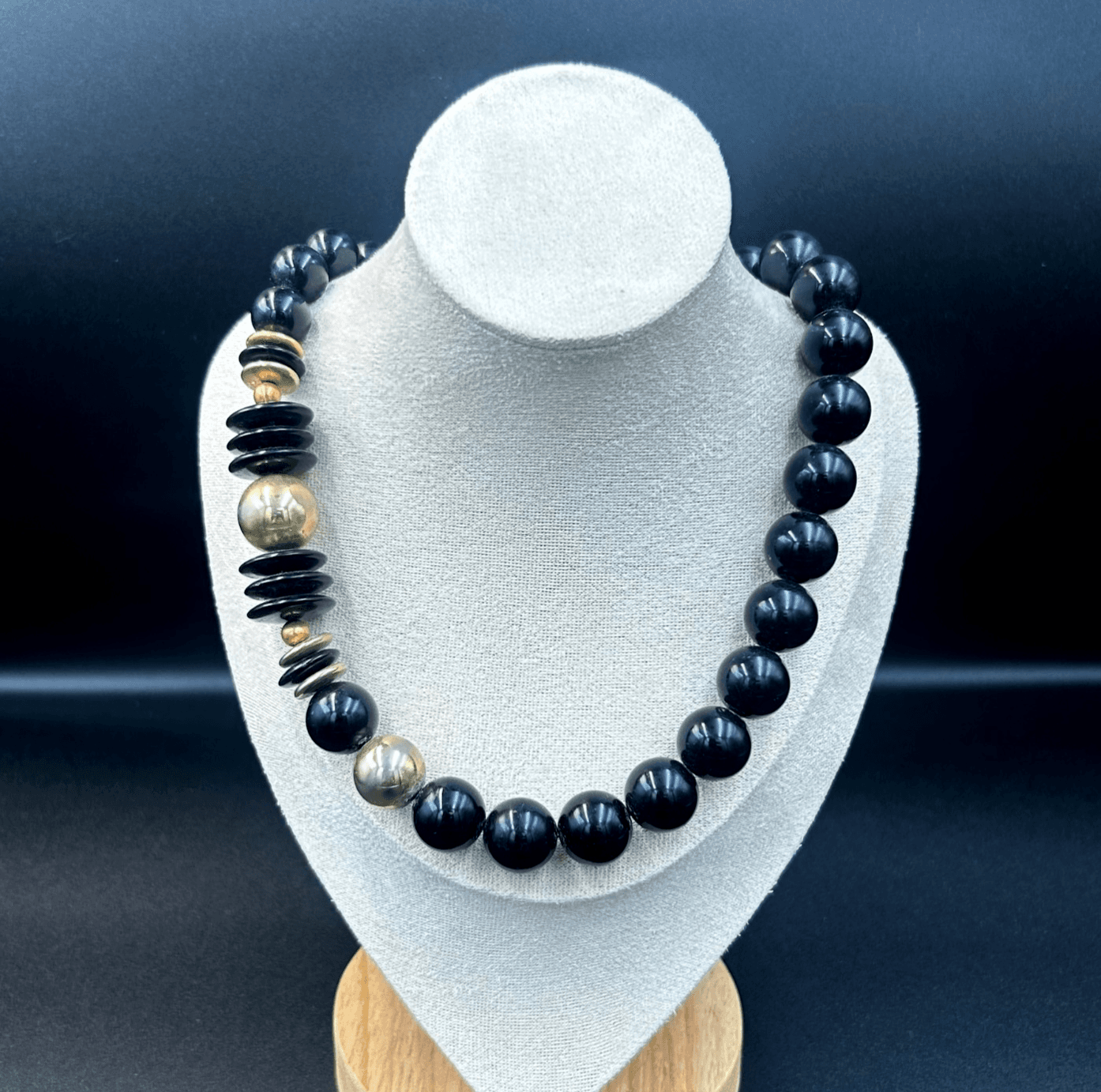 Vintage Gold and Black Onyx Beaded Necklace Fashion Jewelry Disc & Oval Bead 22"