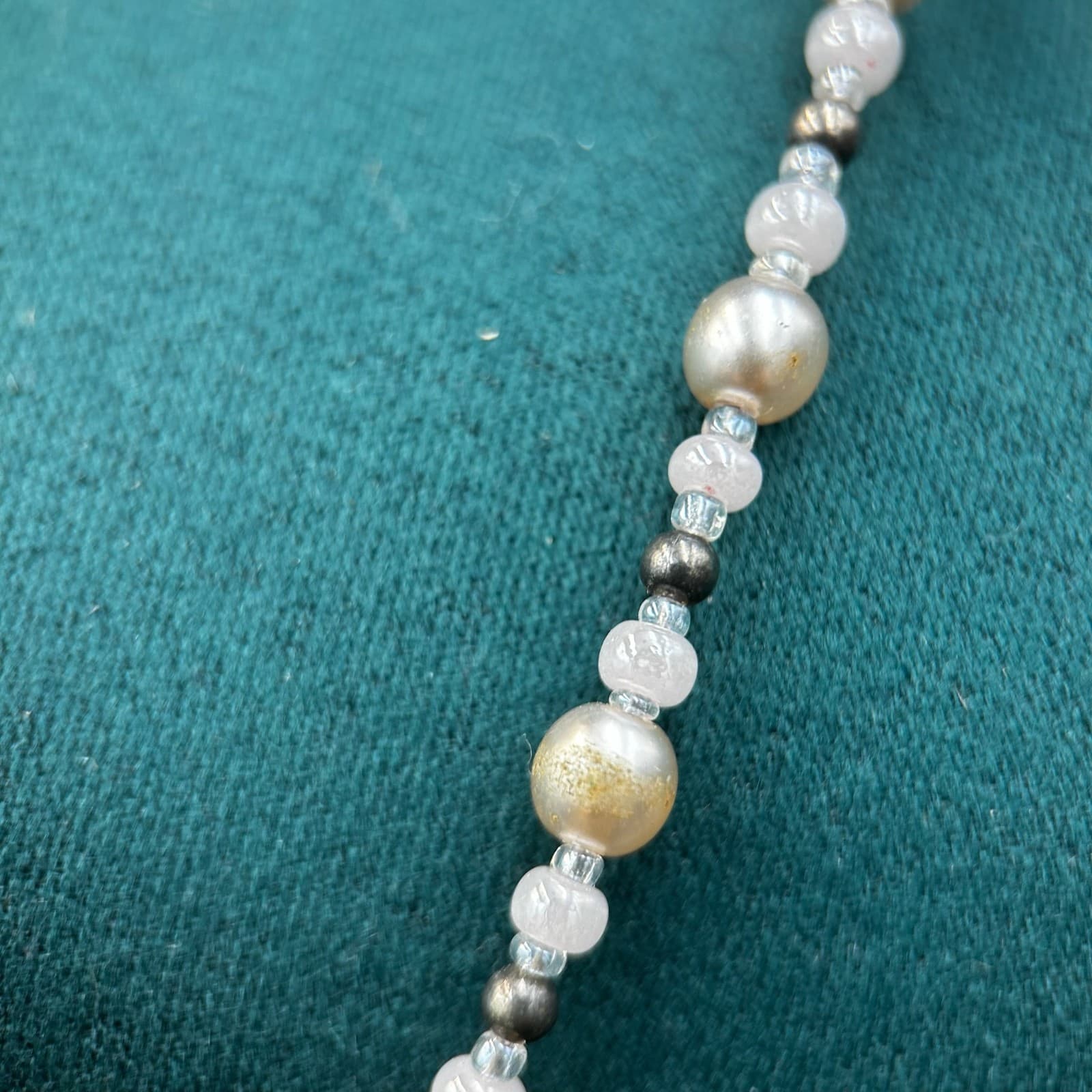 Vintage Moonstone and Pearl Beaded Necklace w/ Crystal Accents 20" Y2K 90s 2000s - Thumbnail 4