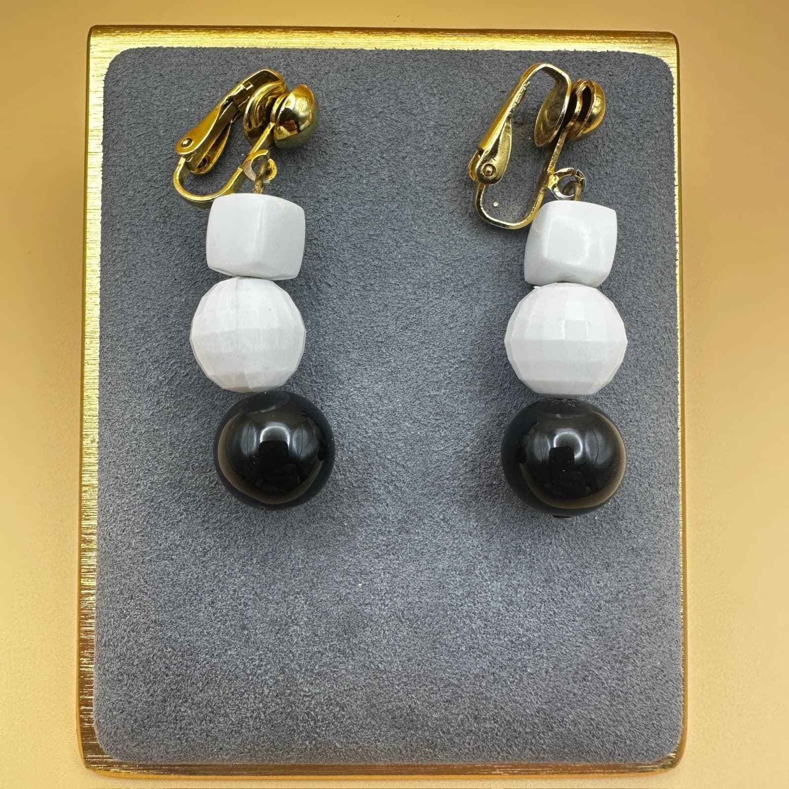Vintage Black White Bead Dangle Clip-On Earrings Mod Retro Style