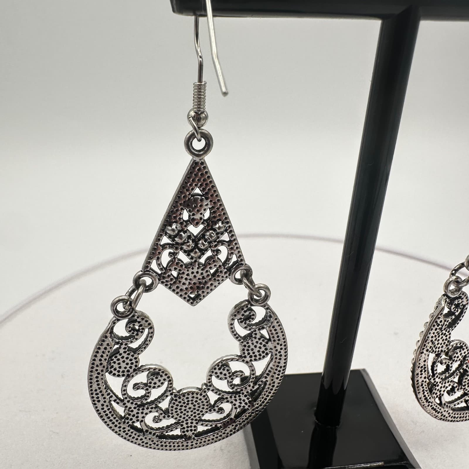 Vintage Silver-Tone Filigree Red Stone Chandelier Earrings Boho Gothic - Thumbnail 4