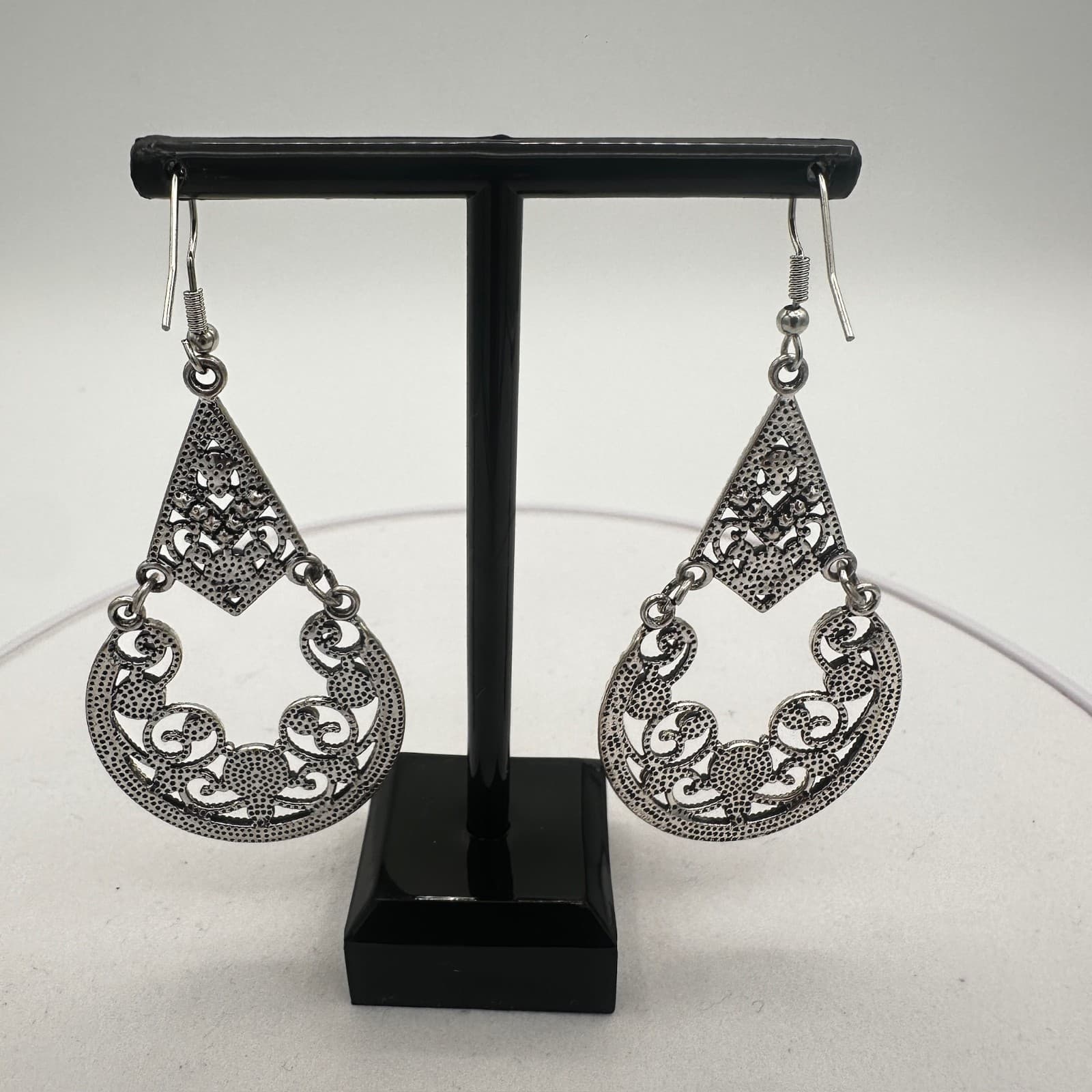 Vintage Silver-Tone Filigree Red Stone Chandelier Earrings Boho Gothic - Thumbnail 3
