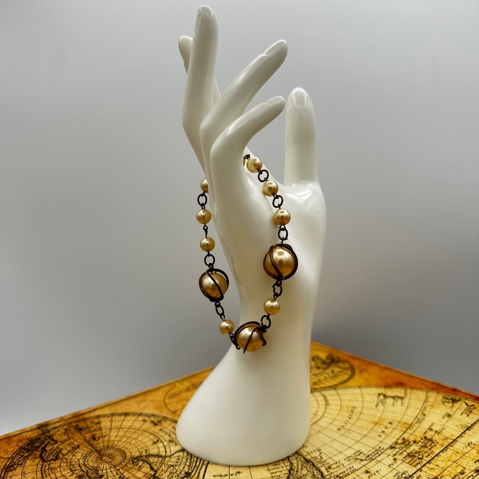 Vintage Gold-Tone Faux Pearl Statement Bracelet Y2K Chunky Bead Style - Thumbnail 3