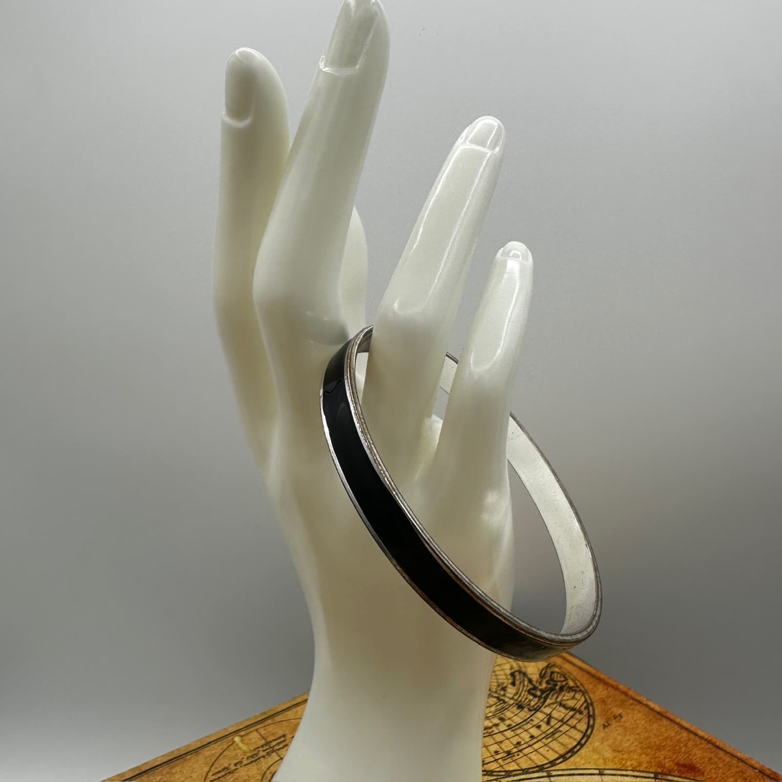 Vintage Sleek Silver-Tone Black Enamel Bangle Minimalist Classic Bracelet