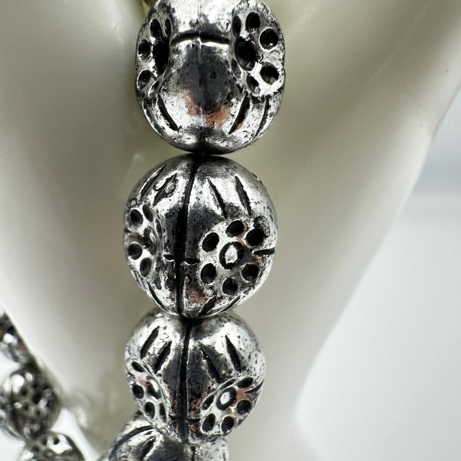 Antiqued Silver Floral Bead Stretch Bracelet – Boho-Meets-Vintage Charm - Thumbnail 6
