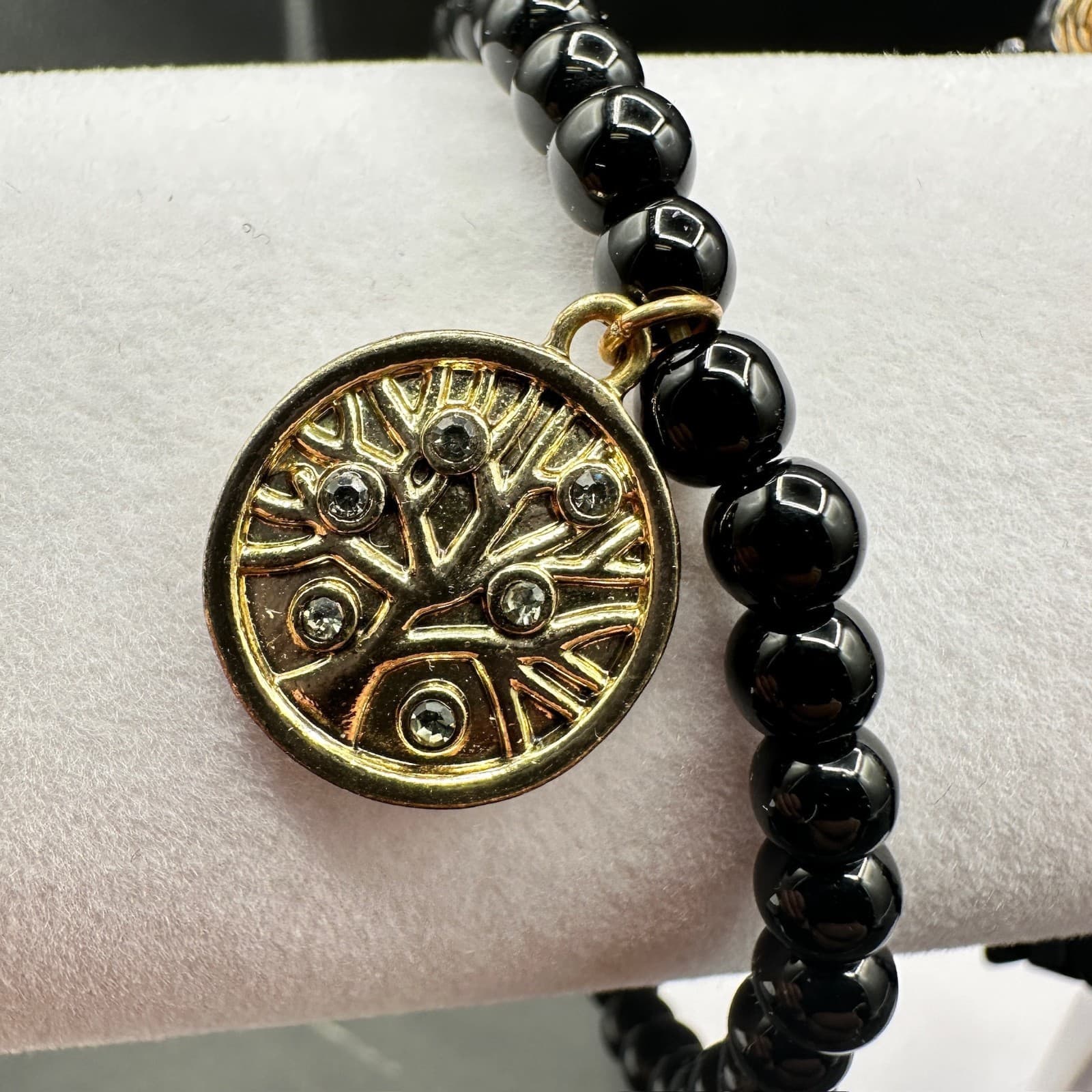 Vintage Black Stones Gold-Tone Fashion Beaded Stretch 5-Pieces Bracelets Set - Thumbnail 7