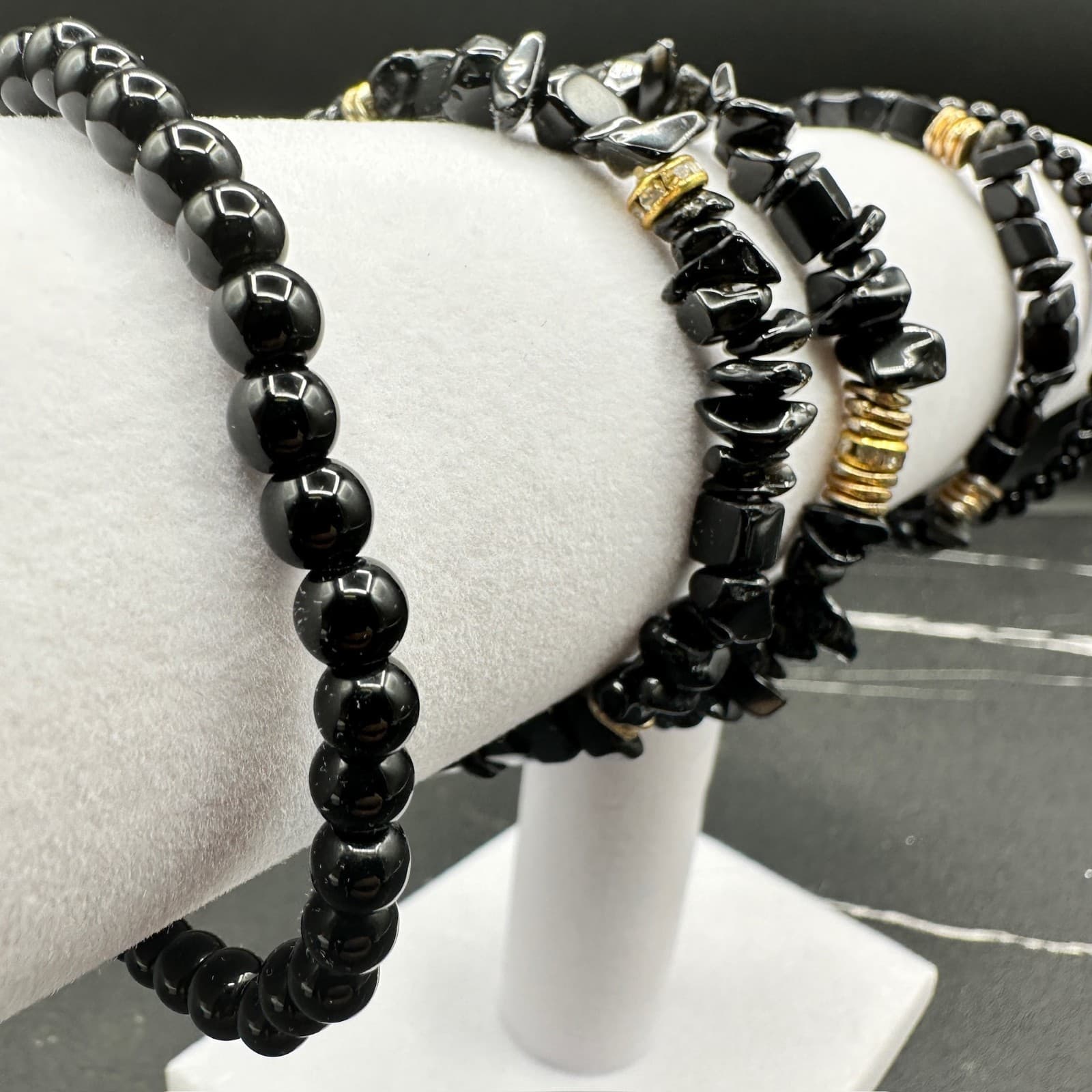Vintage Black Stones Gold-Tone Fashion Beaded Stretch 5-Pieces Bracelets Set - Thumbnail 5