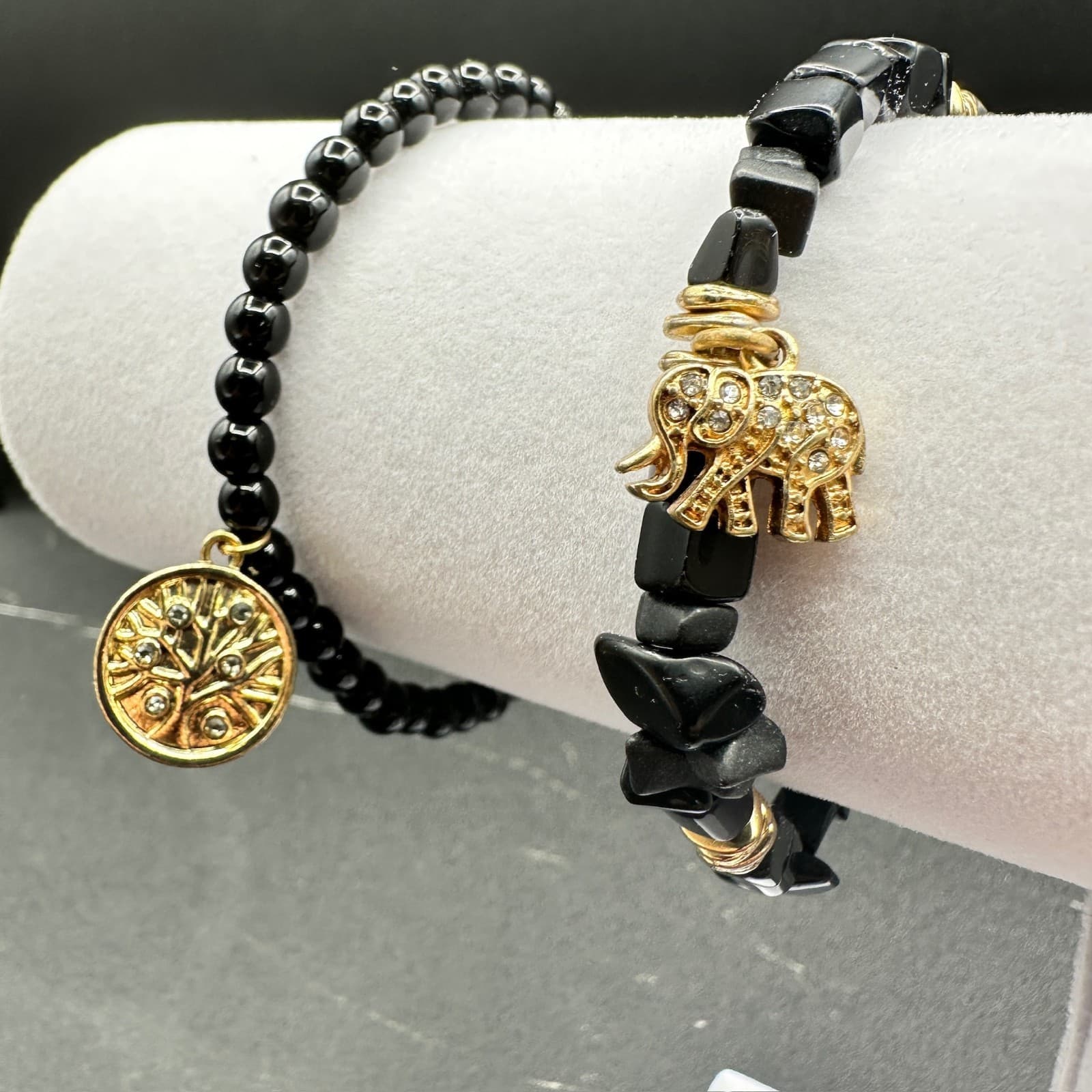 Vintage Black Stones Gold-Tone Fashion Beaded Stretch 5-Pieces Bracelets Set - Thumbnail 2