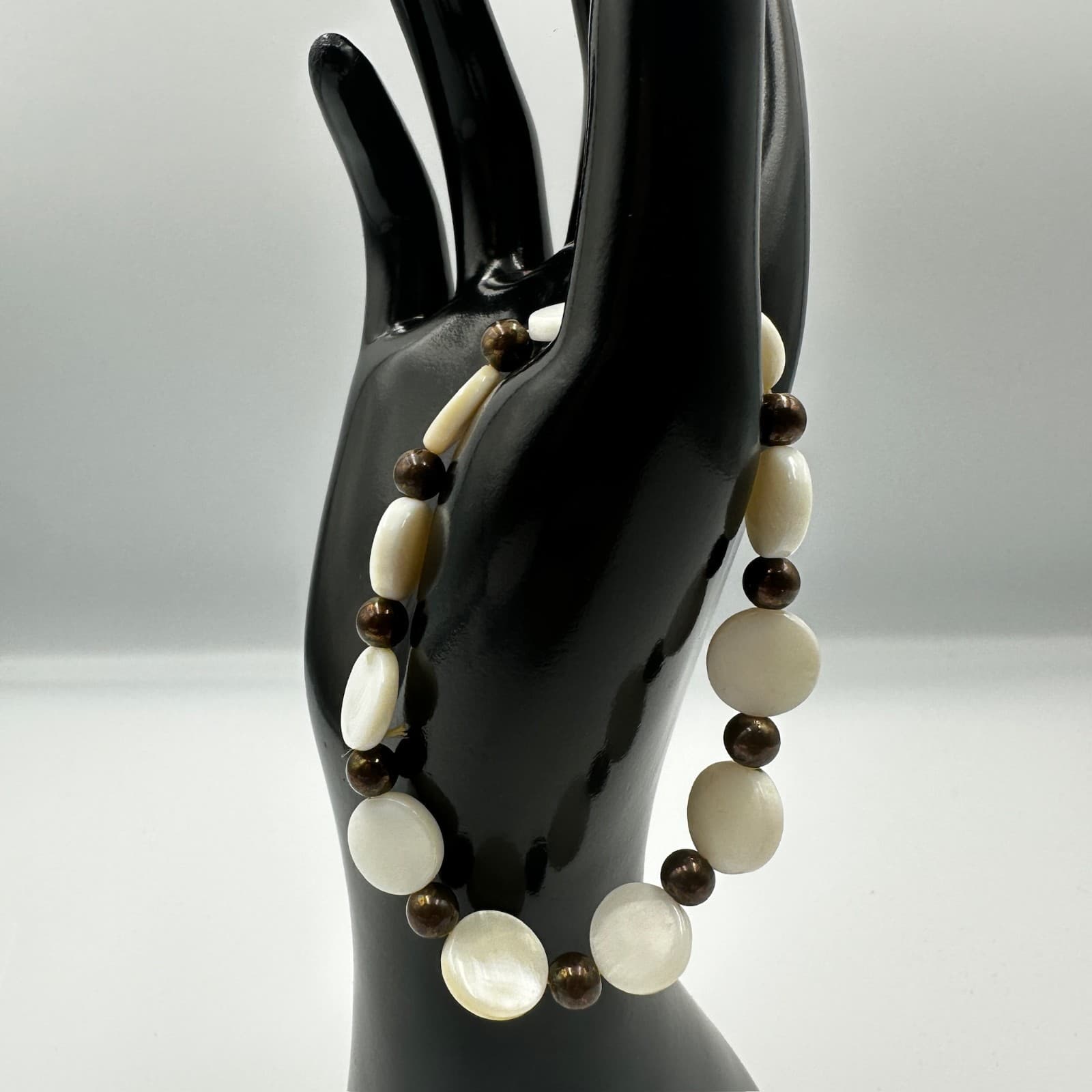 White Shell & Brown Bead Stretch Bracelet Beachy Boho Y2K - Thumbnail 2