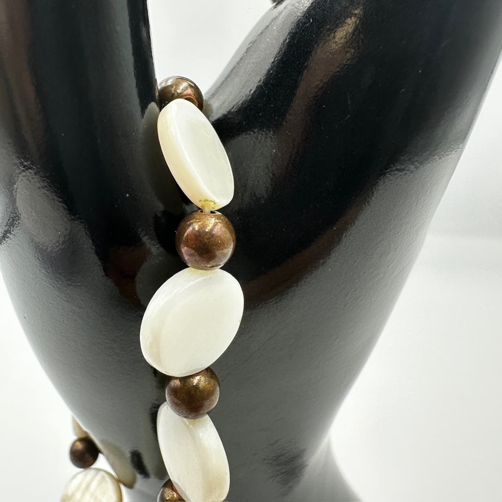 White Shell & Brown Bead Stretch Bracelet Beachy Boho Y2K - Thumbnail 4