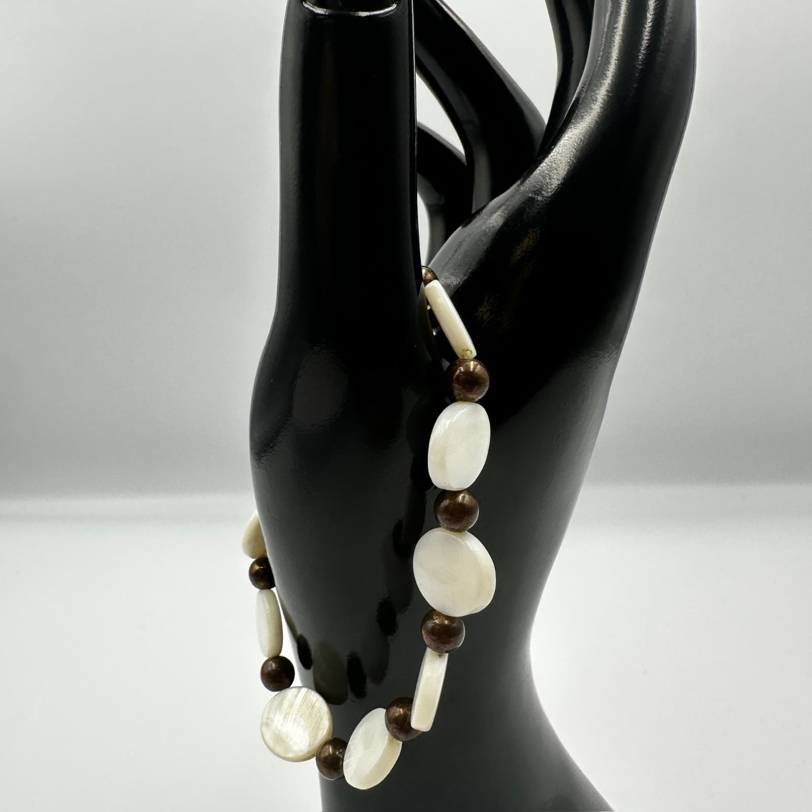 White Shell & Brown Bead Stretch Bracelet Beachy Boho Y2K - Thumbnail 3