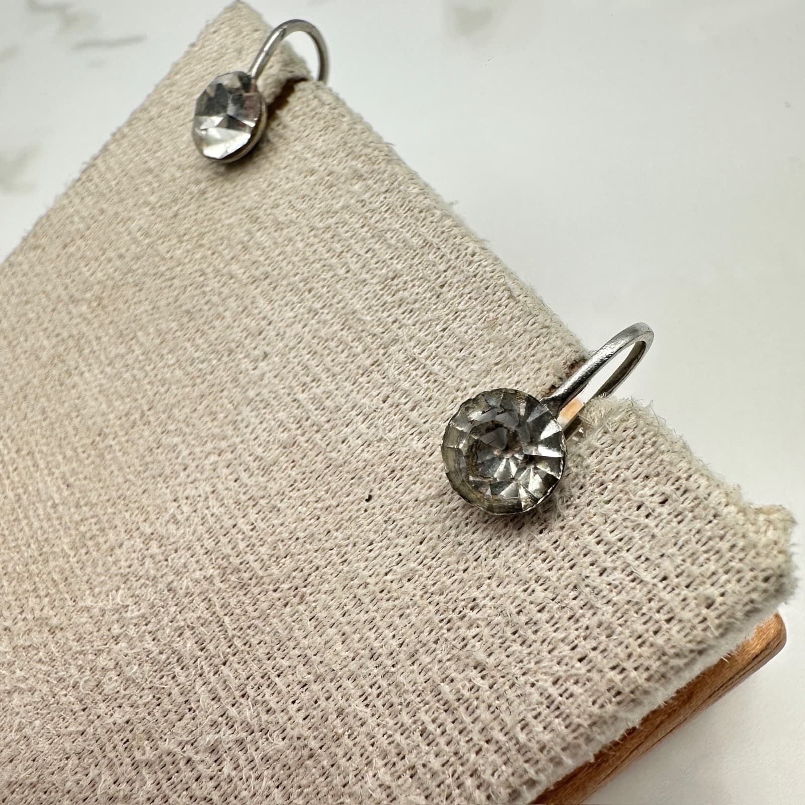 Vintage Nemo Round Crystal Silver-Tone Screw Back Retro Dangle Drop Earrings - Thumbnail 3