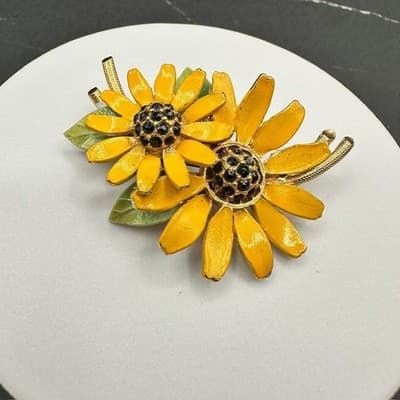 Vintage BSK Rhinestones Yellow Gold-Tone Vitreous Enamel Sunflower Brooch Pin - Thumbnail 3
