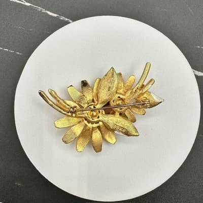 Vintage BSK Rhinestones Yellow Gold-Tone Vitreous Enamel Sunflower Brooch Pin - Thumbnail 6