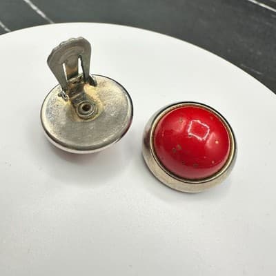 Vintage Gold-Tone Classic Red Dome Cabochon Red Coral Stud Clip-On Earrings - Thumbnail 6