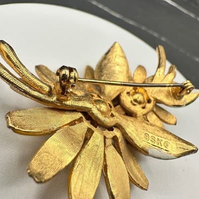 Vintage BSK Rhinestones Yellow Gold-Tone Vitreous Enamel Sunflower Brooch Pin - Thumbnail 7