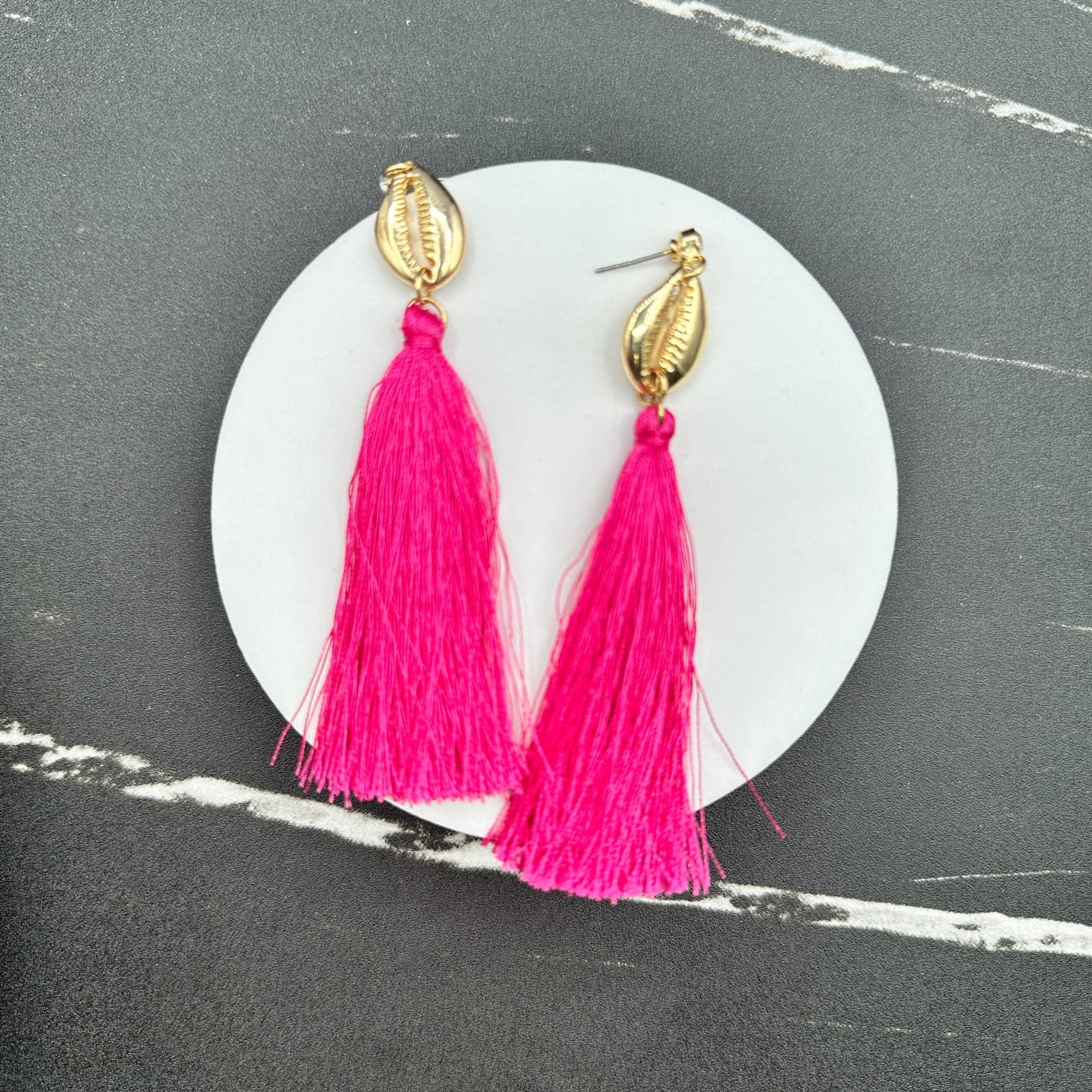 Vintage 90s Gold Tone Cowrie Shell Neon Pink Tassel Drop Earrings Jewelry - Thumbnail 7