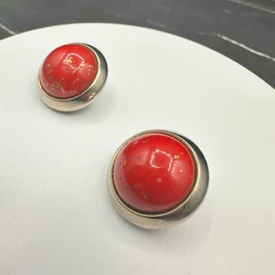 Vintage Gold-Tone Classic Red Dome Cabochon Red Coral Stud Clip-On Earrings - Thumbnail 3