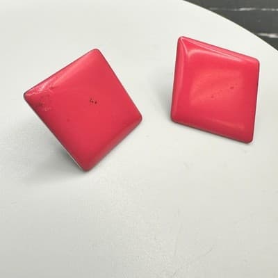 Vintage 80s Red Rhombus Square Stud Earrings Geometric Plastic Mod Punk Style - Thumbnail 2