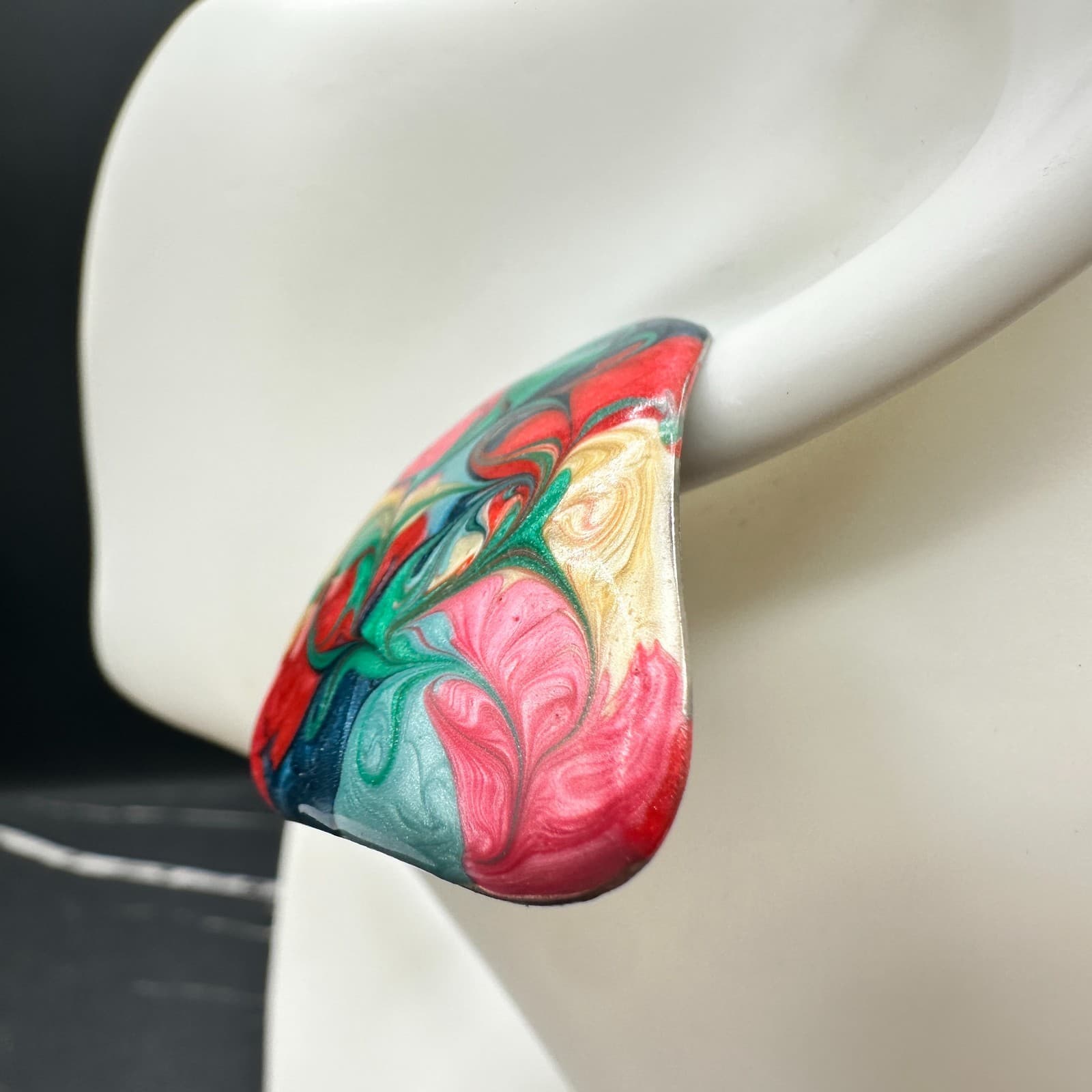Vintage Multicolor Swirled Shimmer Marbled Abstract Post Screw-Back Earrings - Thumbnail 3