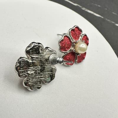 Vintage 90s Silver Tone Red Glitter Flower Stud Earrings Faux Pearl Center Post - Thumbnail 10