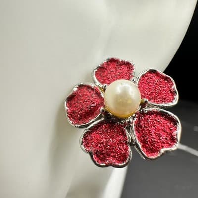 Vintage 90s Silver Tone Red Glitter Flower Stud Earrings Faux Pearl Center Post - Thumbnail 4