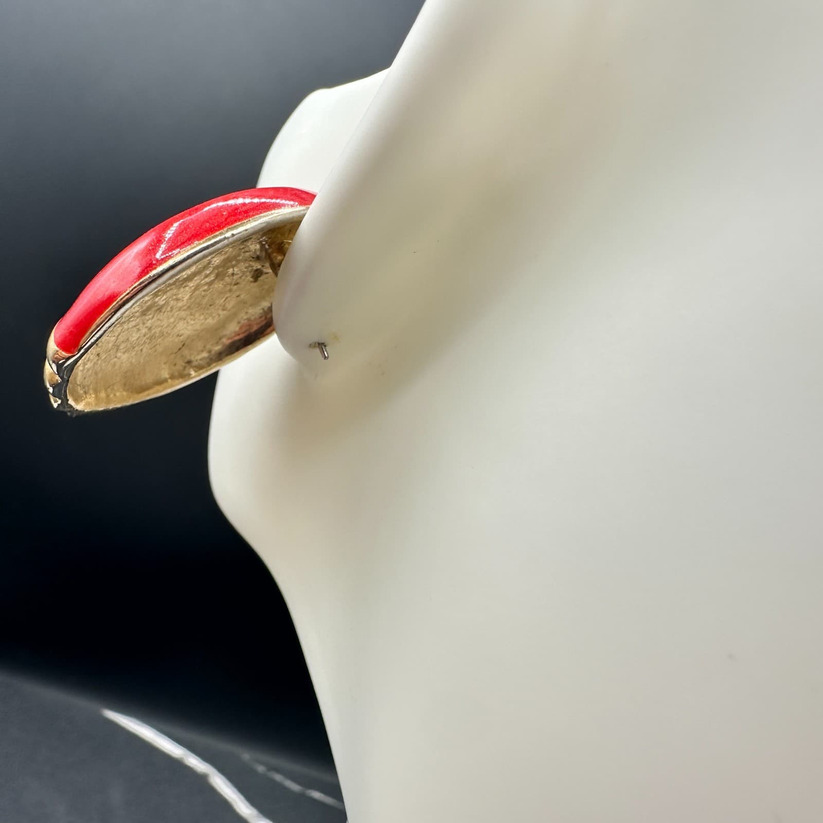 Vintage Glamour Gold-Tone Classic Red Lacquer Stud Statement Clip-On Earrings - Thumbnail 4