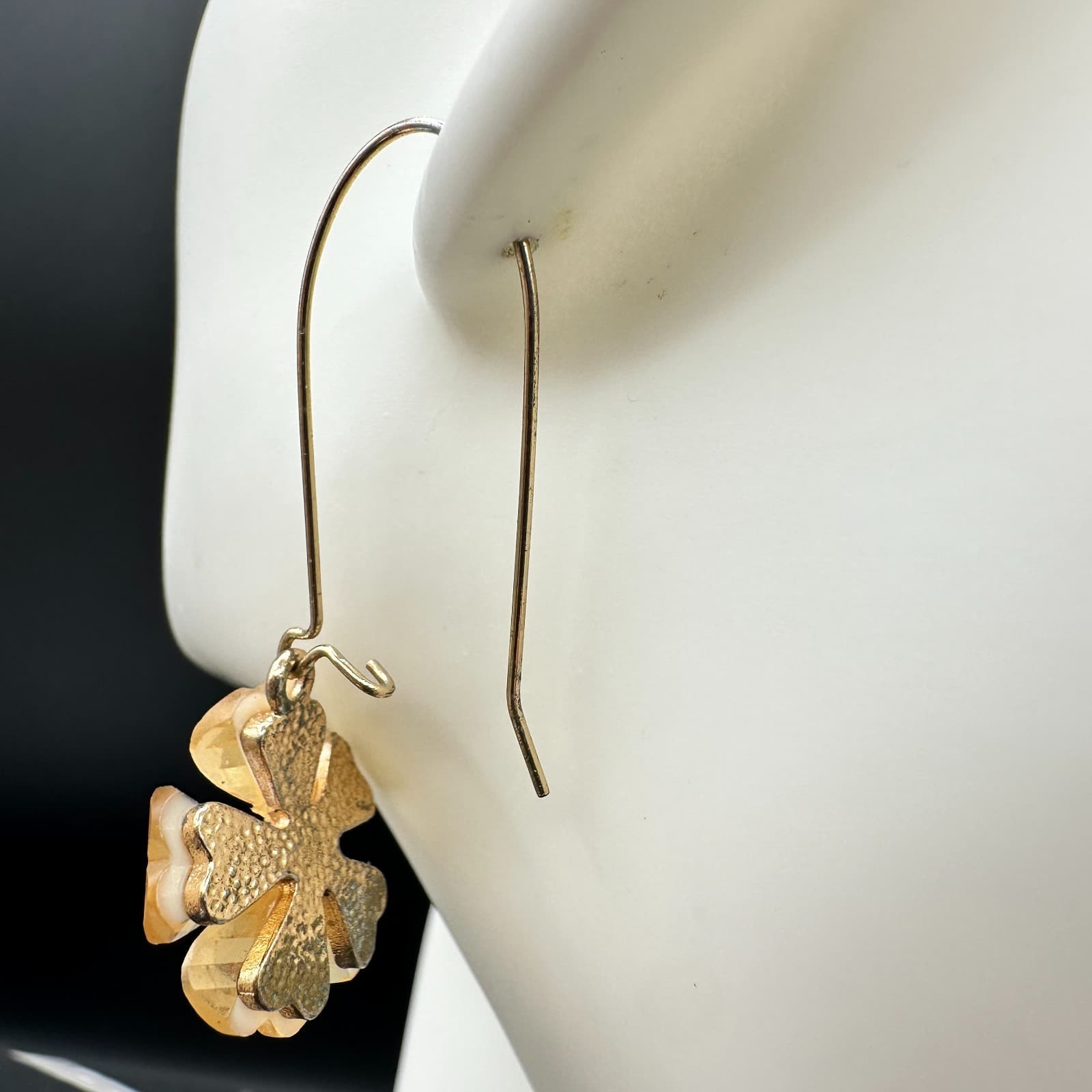 Contemporary Gold-Tone Glass Plastic Petals Bicego Petali Flower Dangle Earrings - Thumbnail 5