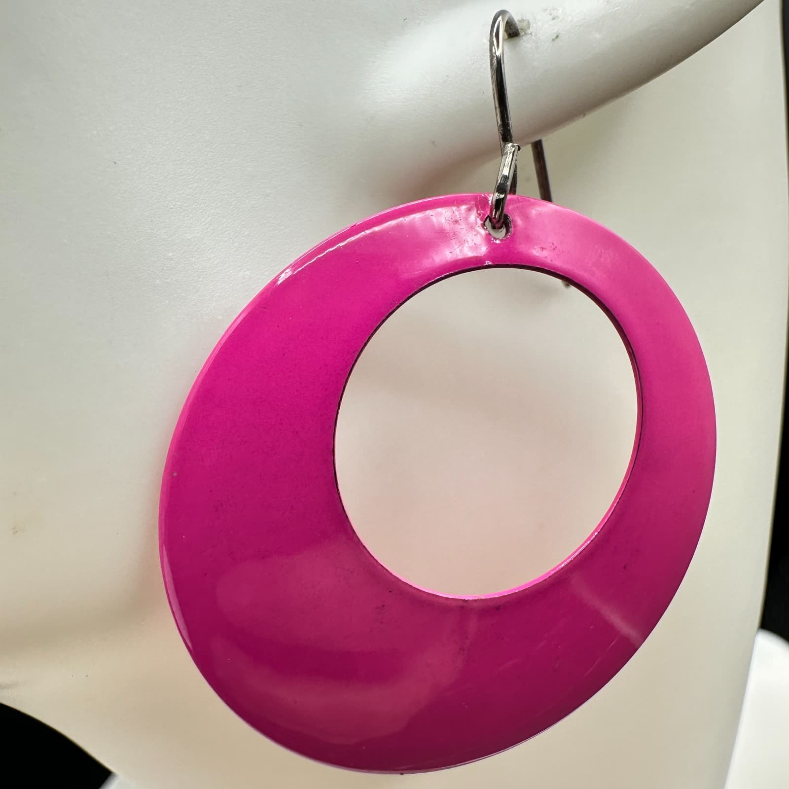 Vintage Hot Pink Retro Classic Aluminium Painted Plastic Hoop Drop Hook Earrings - Thumbnail 3