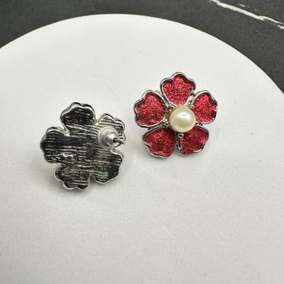 Vintage 90s Silver Tone Red Glitter Flower Stud Earrings Faux Pearl Center Post - Thumbnail 11