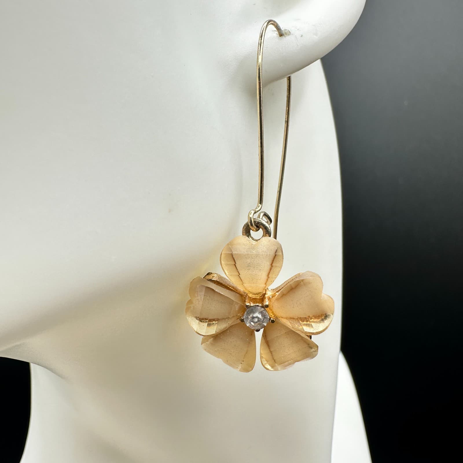 Contemporary Gold-Tone Glass Plastic Petals Bicego Petali Flower Dangle Earrings - Thumbnail 2