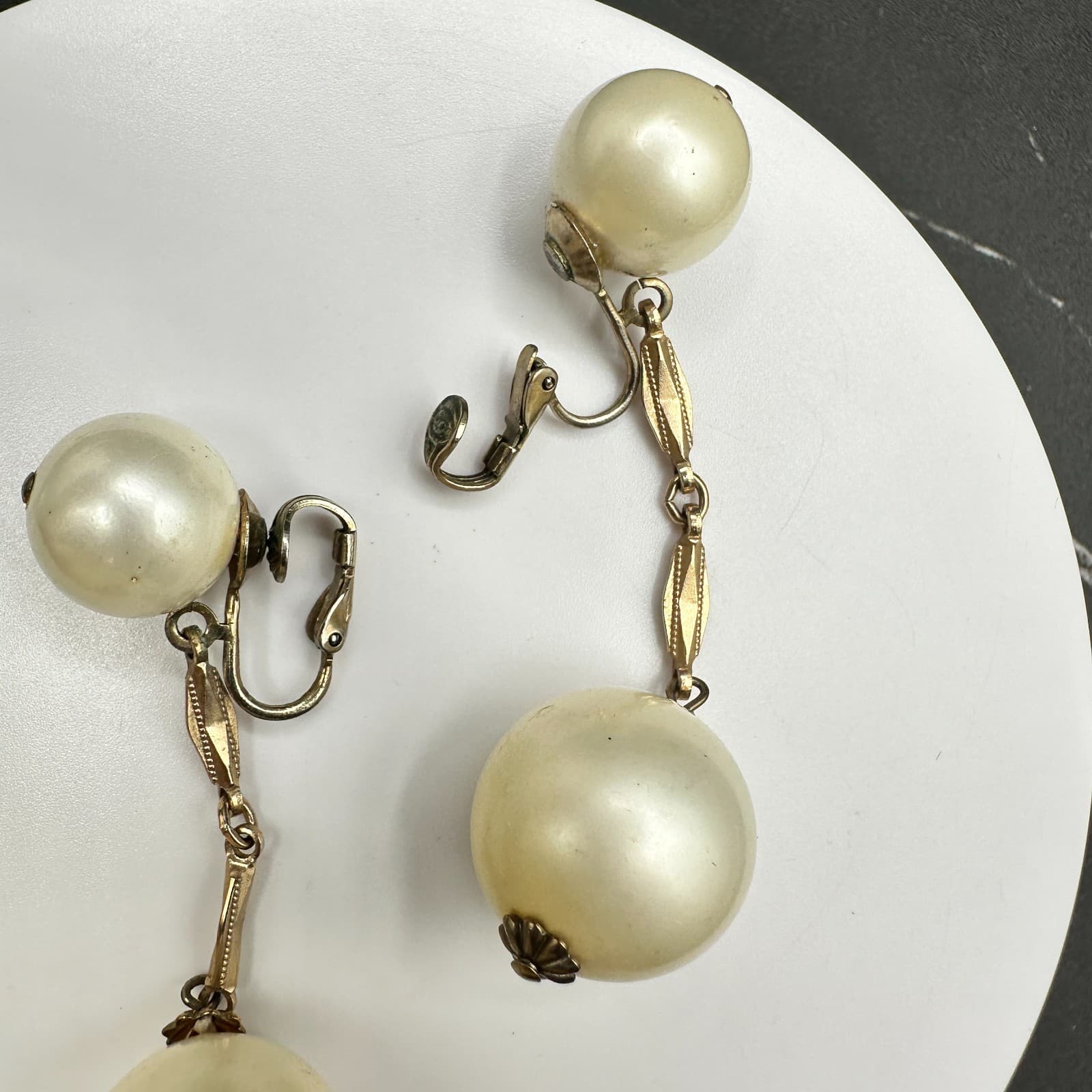 Vintage Handmade Women's Gold Mounted Pearl Beauty Fashion Dangle/Drop Earrings - Thumbnail 3