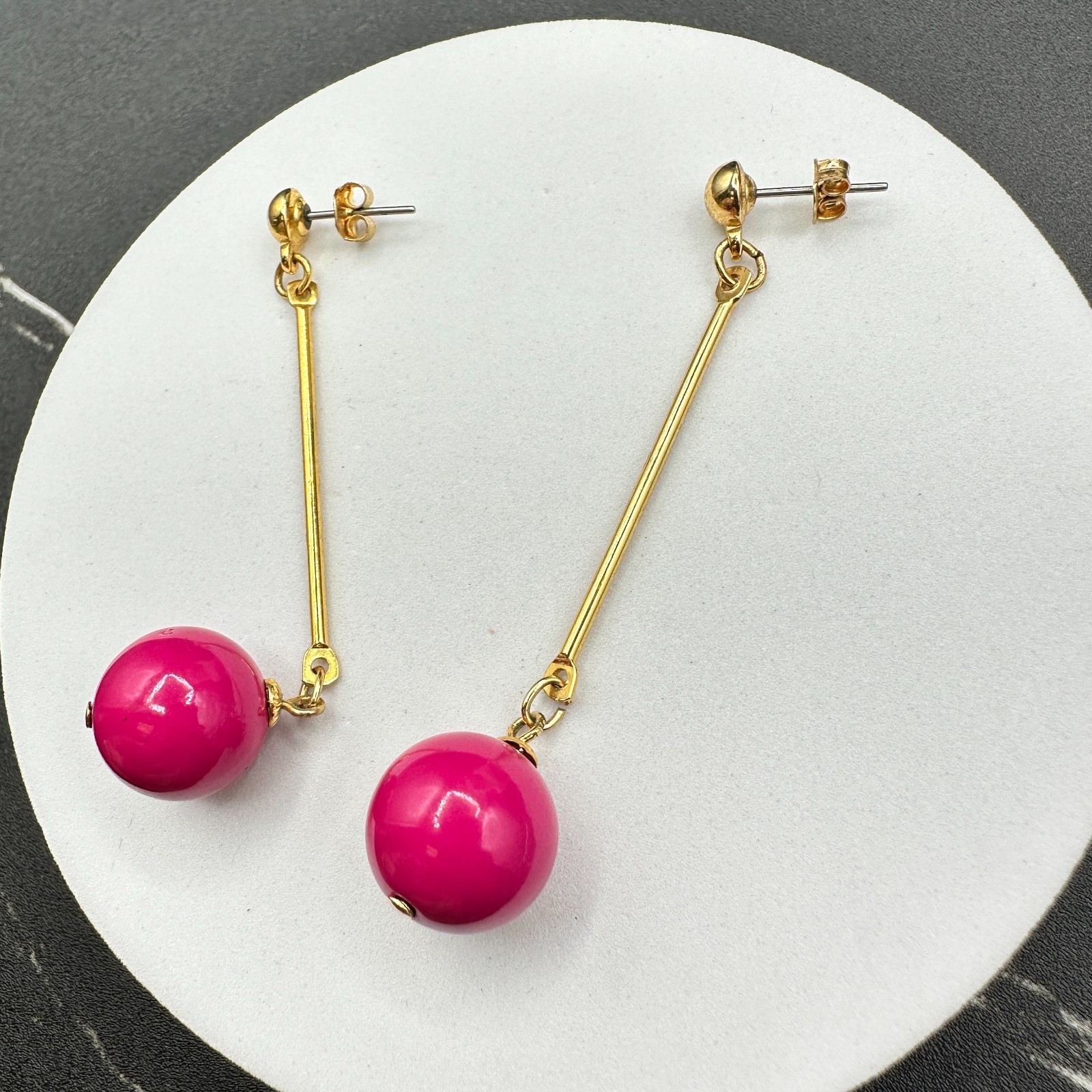 Vintage Gold-Tone Classic Hot Pink Painted Wood Long Pin Ball Drop Stud Earrings - Thumbnail 10