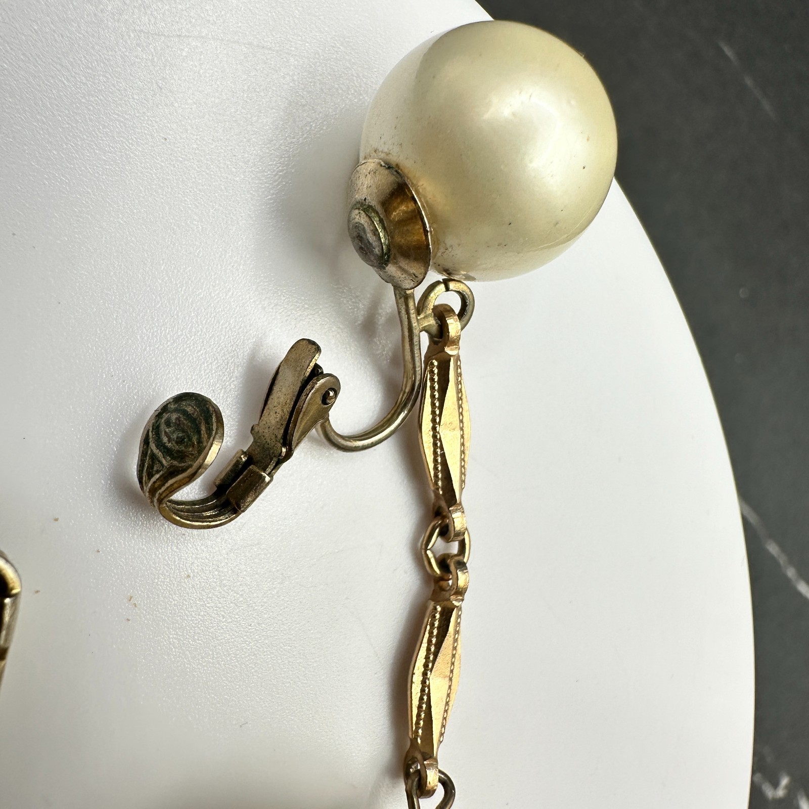 Vintage Handmade Women's Gold Mounted Pearl Beauty Fashion Dangle/Drop Earrings - Thumbnail 4