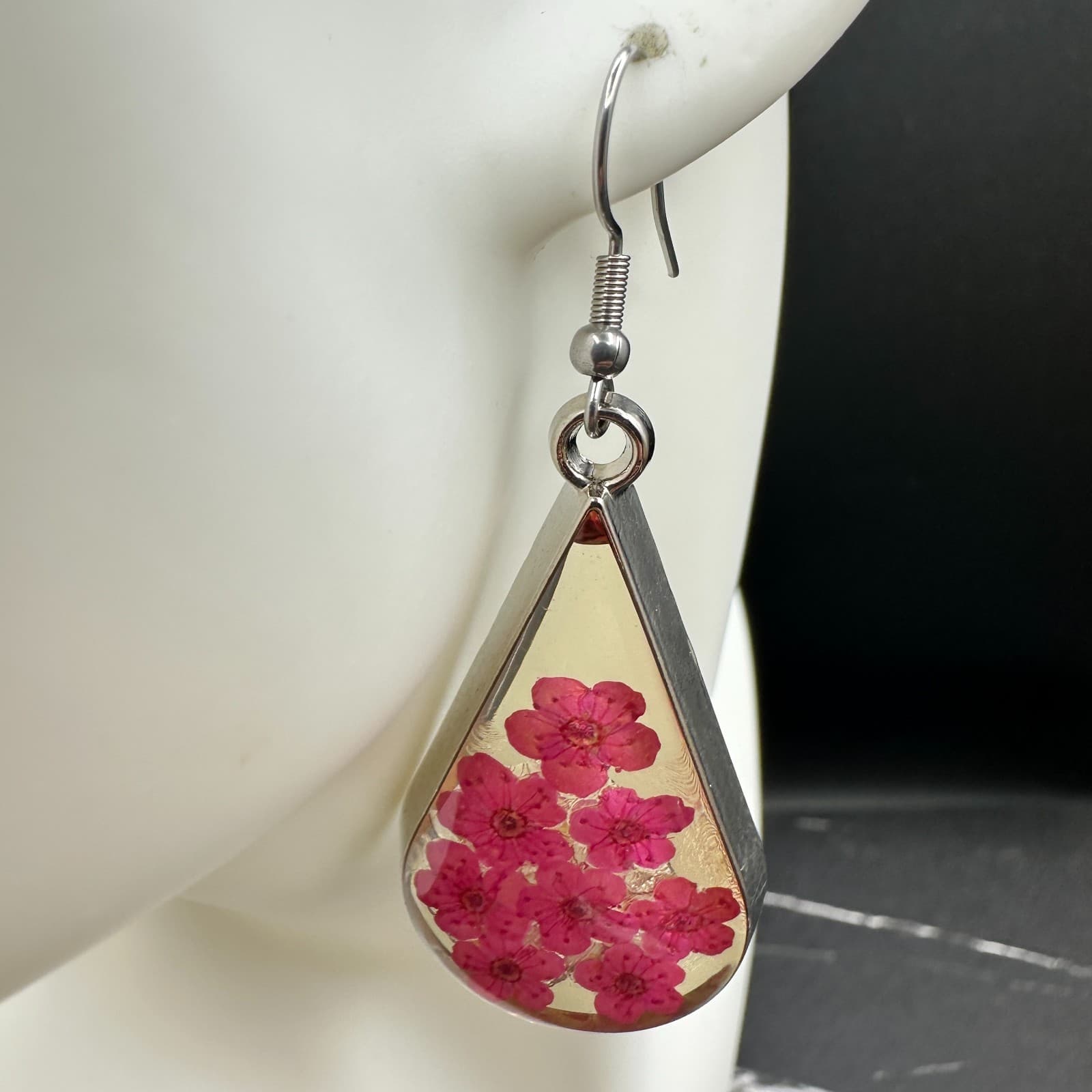 Natural Silver-Tone Resin Botanical Pink Dried Flower Teardrop Drop Earrings - Thumbnail 3