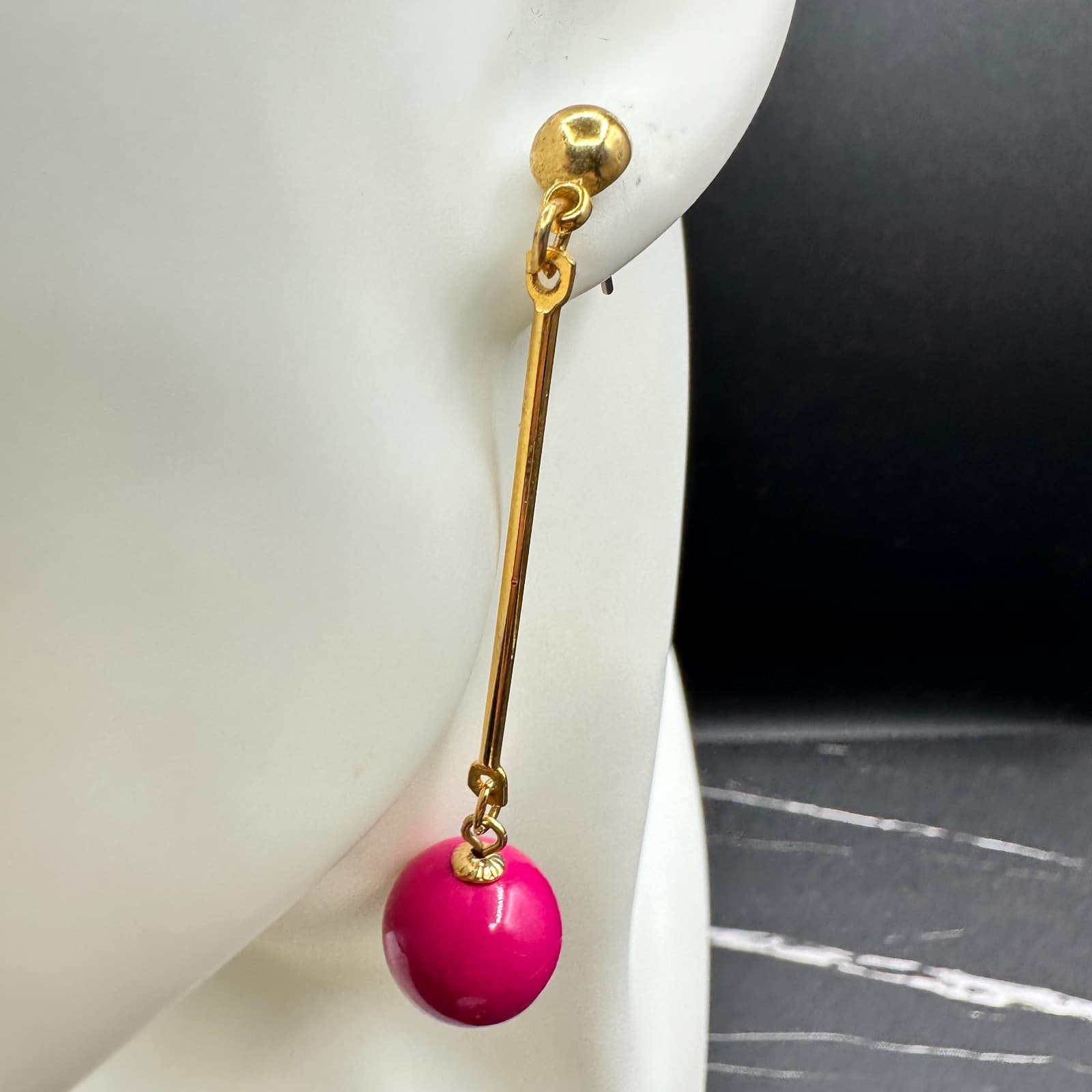 Vintage Gold-Tone Classic Hot Pink Painted Wood Long Pin Ball Drop Stud Earrings - Thumbnail 4