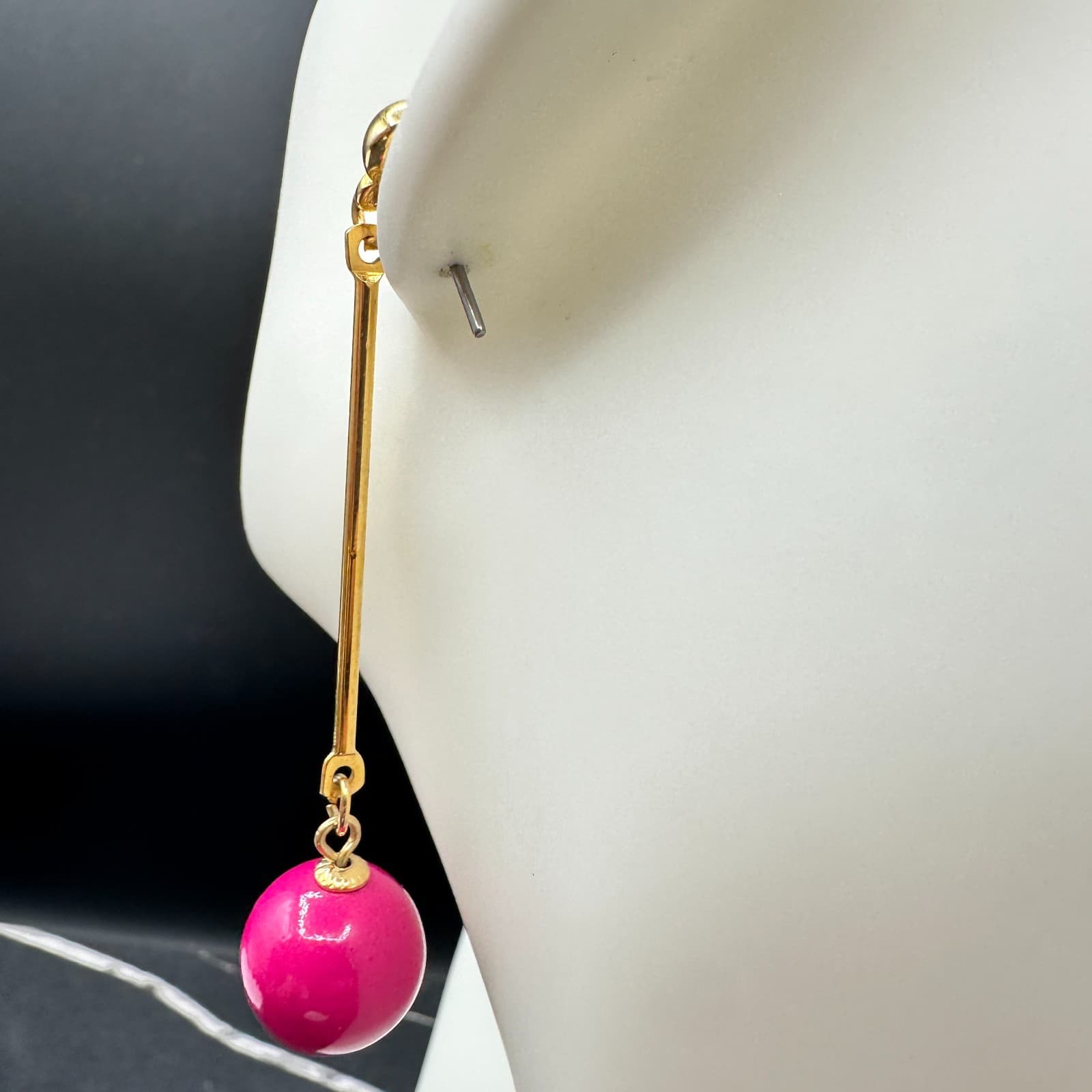 Vintage Gold-Tone Classic Hot Pink Painted Wood Long Pin Ball Drop Stud Earrings - Thumbnail 7