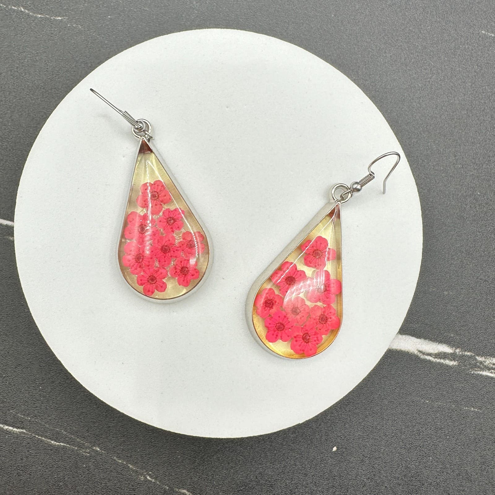 Natural Silver-Tone Resin Botanical Pink Dried Flower Teardrop Drop Earrings - Thumbnail 7