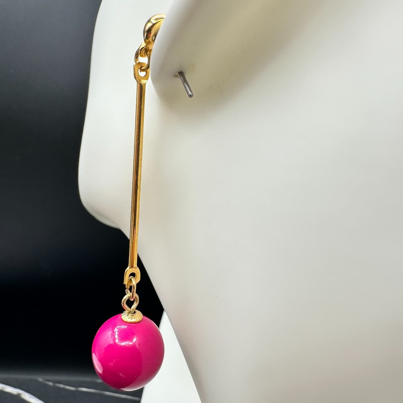 Vintage Gold-Tone Classic Hot Pink Painted Wood Long Pin Ball Drop Stud Earrings - Thumbnail 6