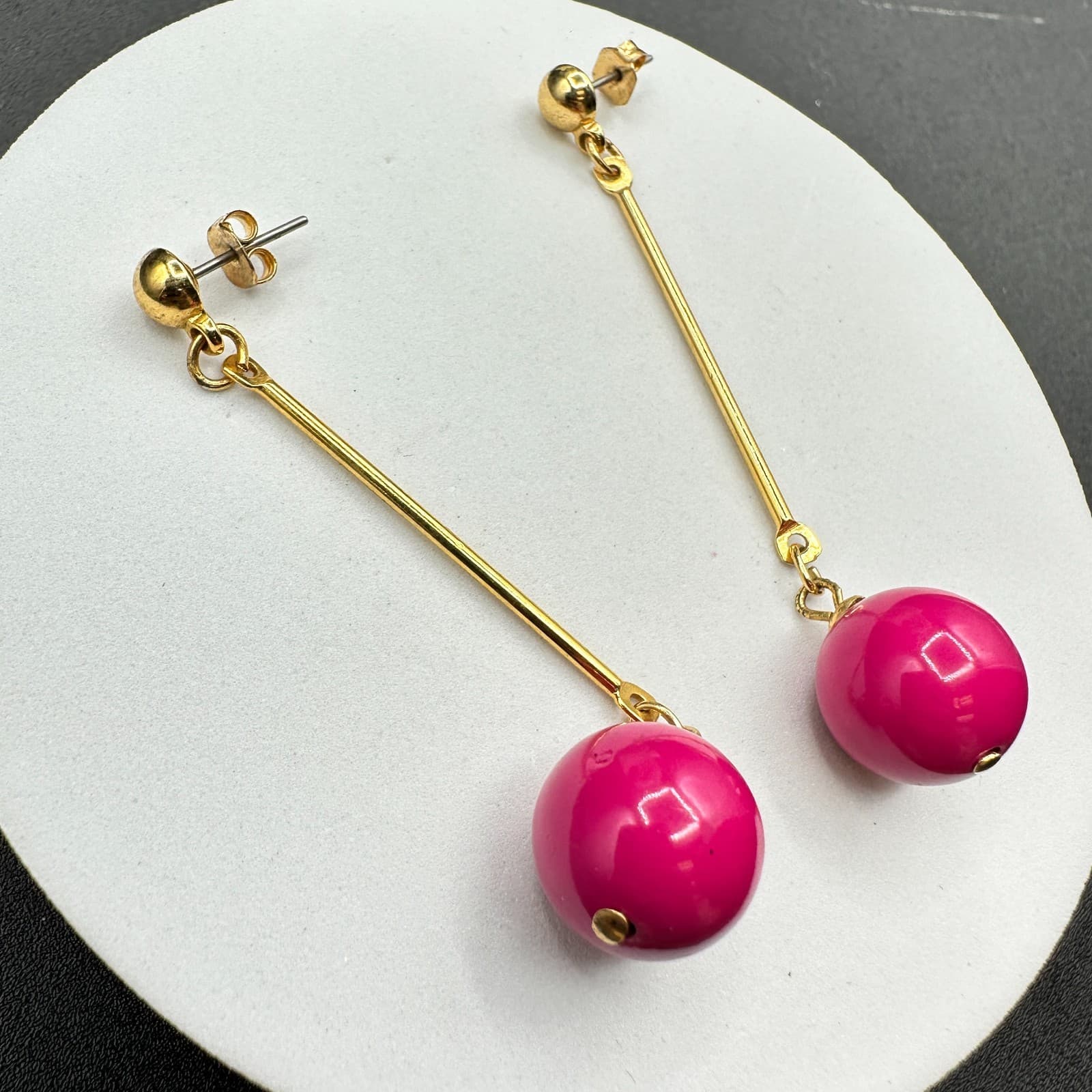 Vintage Gold-Tone Classic Hot Pink Painted Wood Long Pin Ball Drop Stud Earrings - Thumbnail 9