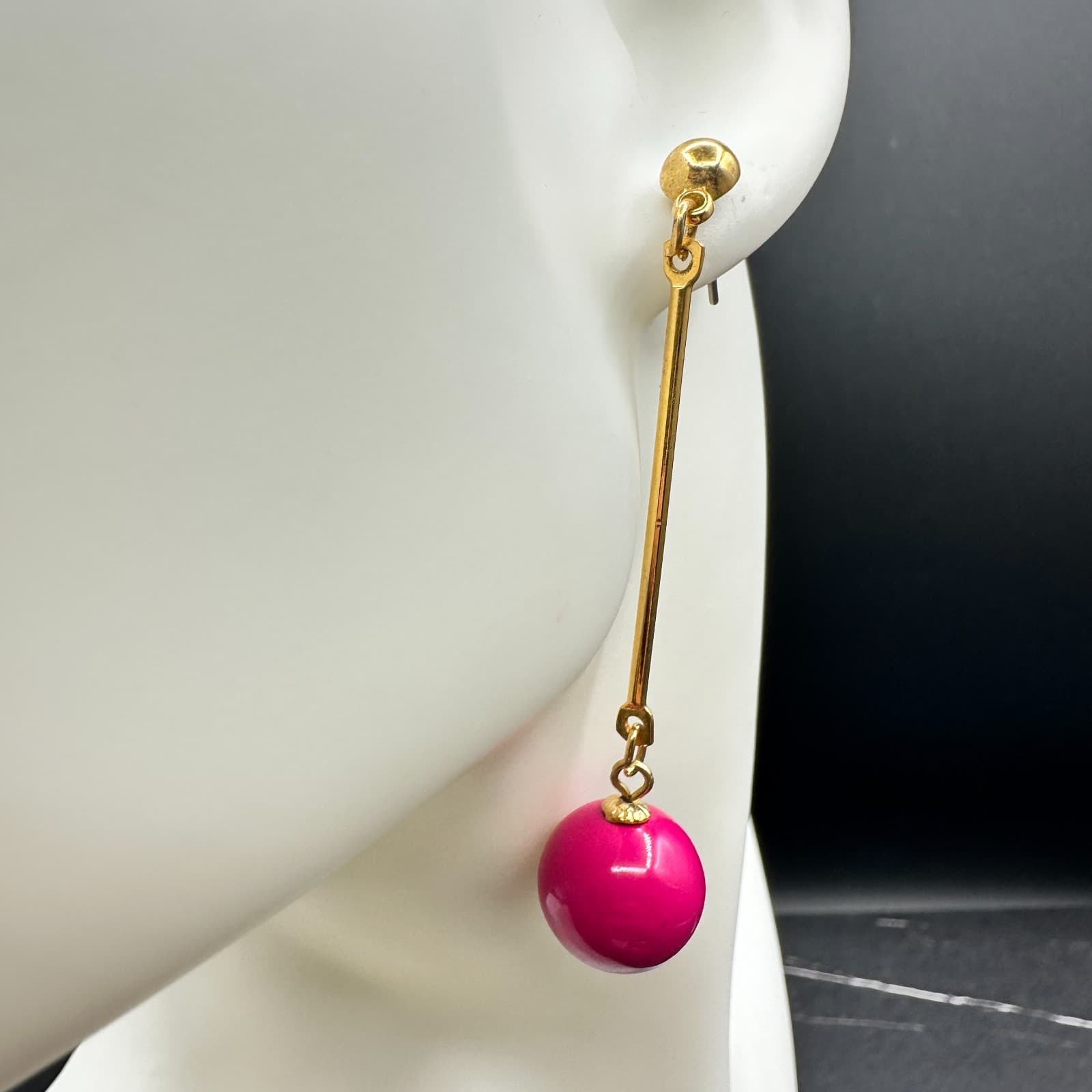 Vintage Gold-Tone Classic Hot Pink Painted Wood Long Pin Ball Drop Stud Earrings - Thumbnail 3
