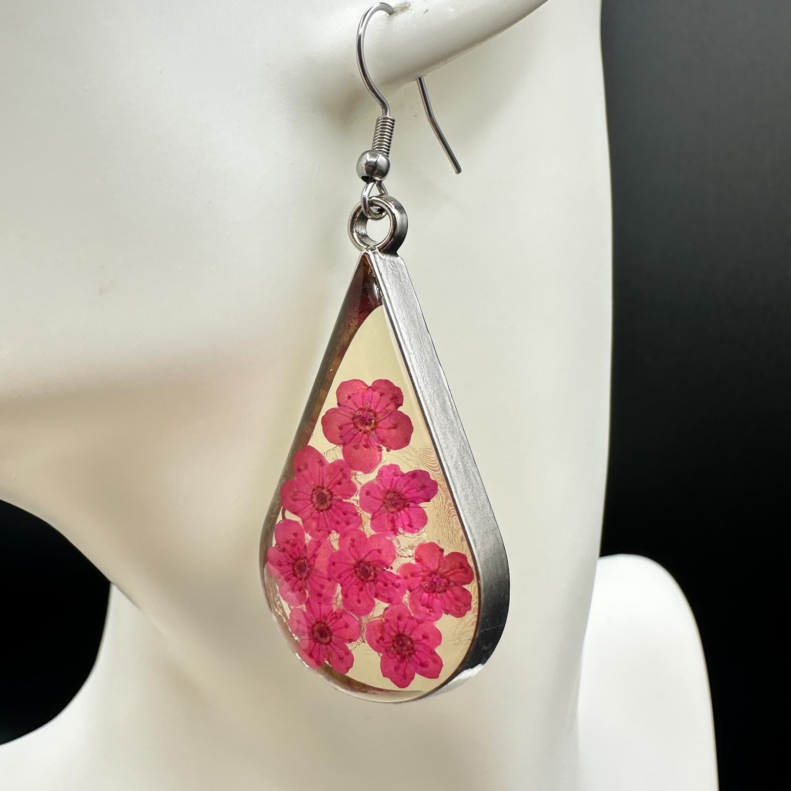 Natural Silver-Tone Resin Botanical Pink Dried Flower Teardrop Drop Earrings - Thumbnail 4
