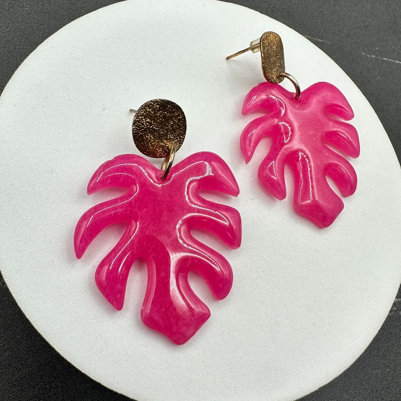 Vintage Handmade Womens Pink Acrylic Tropical Monstera Leaf Drop Earrings - Thumbnail 7