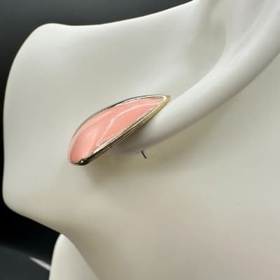 Vintage Womens Gold Tone Pink Enamel Trifari Beauty Fashion Earrings - Thumbnail 5