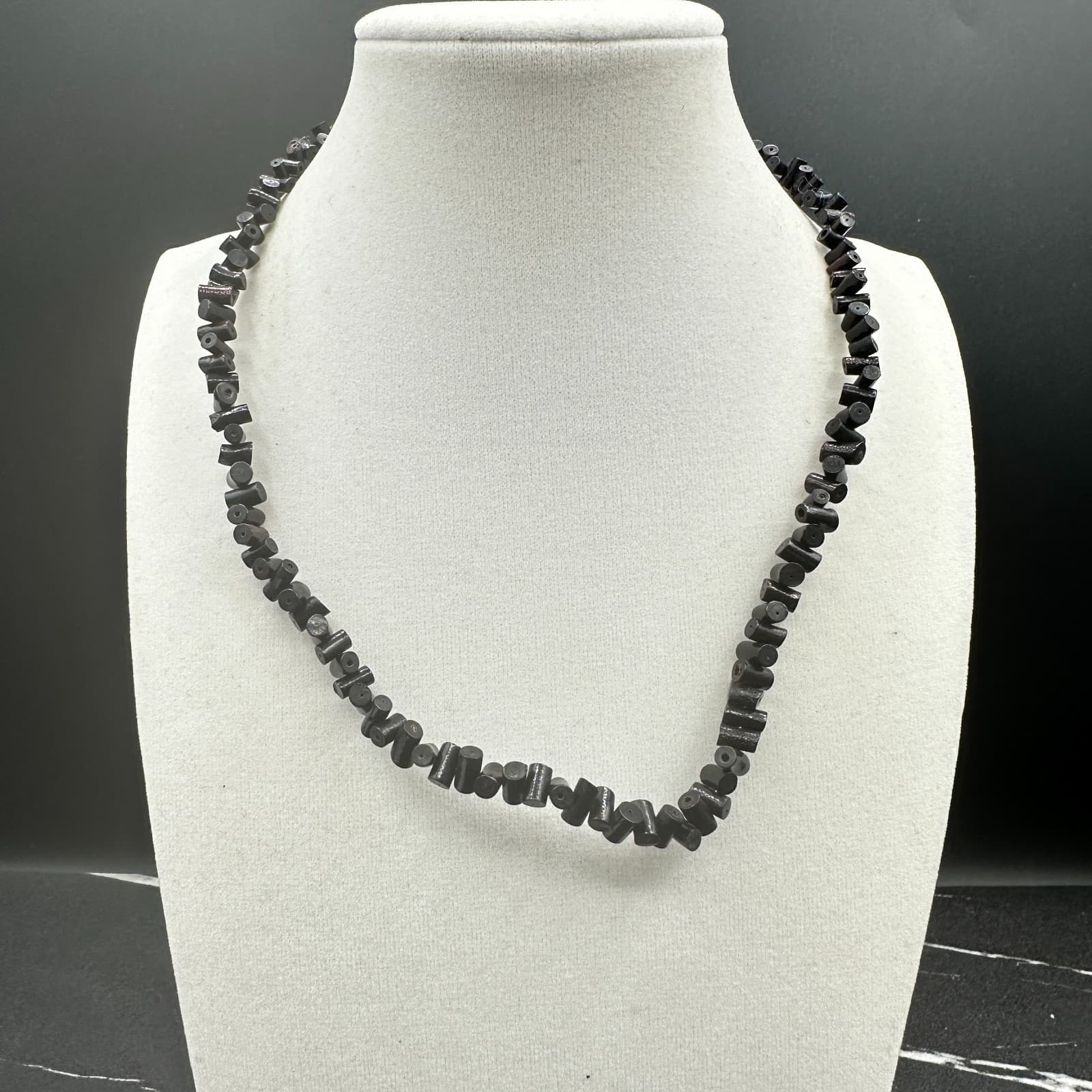 Vintage 90s Gold Tone Black Tube Beaded Necklace Women's Classic Jewelry