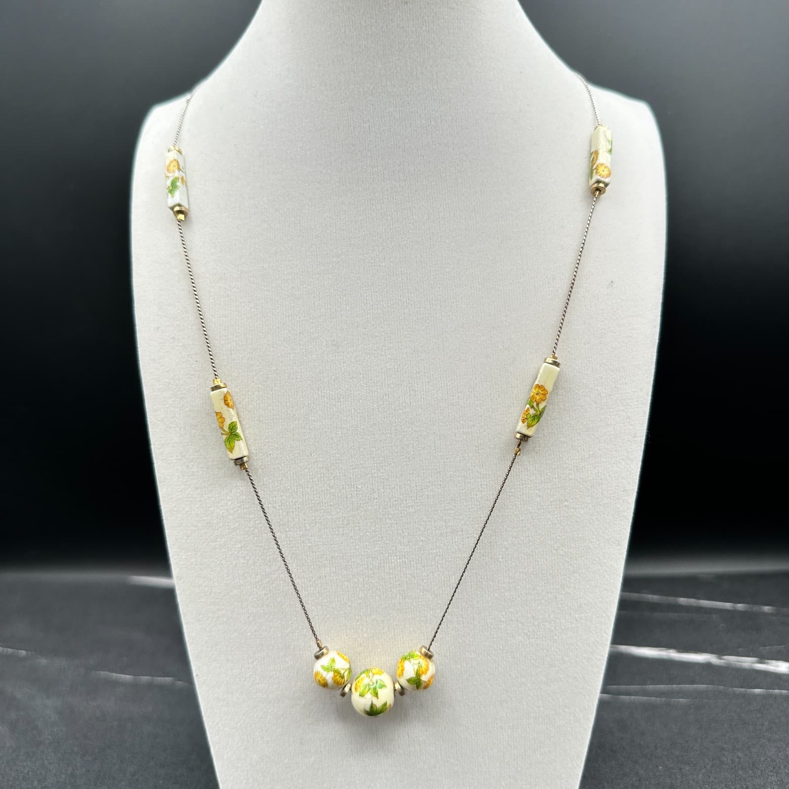 VTG Short Choker Necklace Porcelain Barrel & Round Beads Floral Yellow Flowers