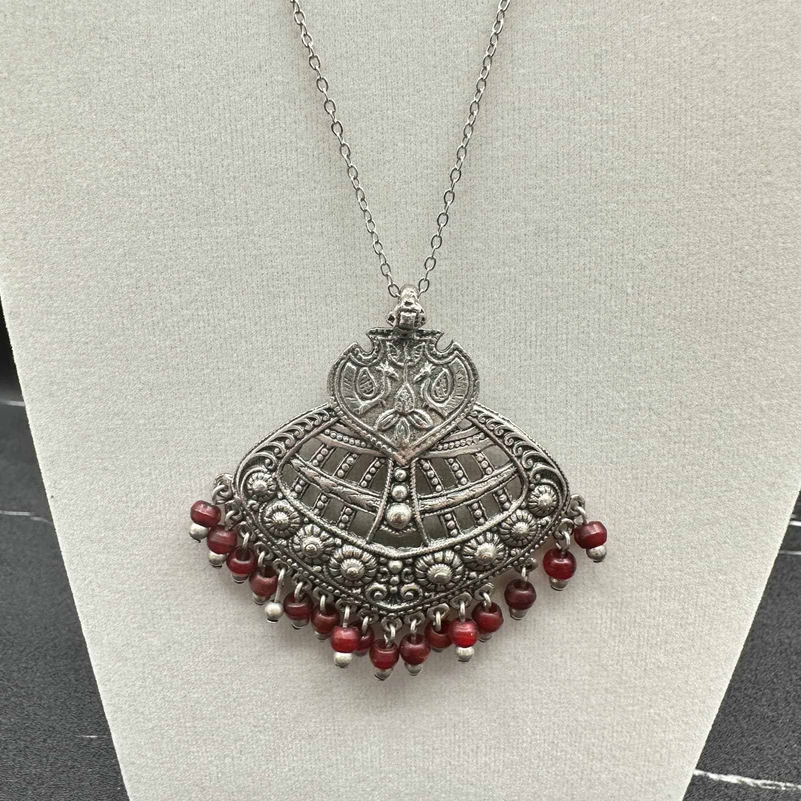Vintage Silver Tone Oxidized Fan Pendant Necklace Red Glass Beads Long Chain 24